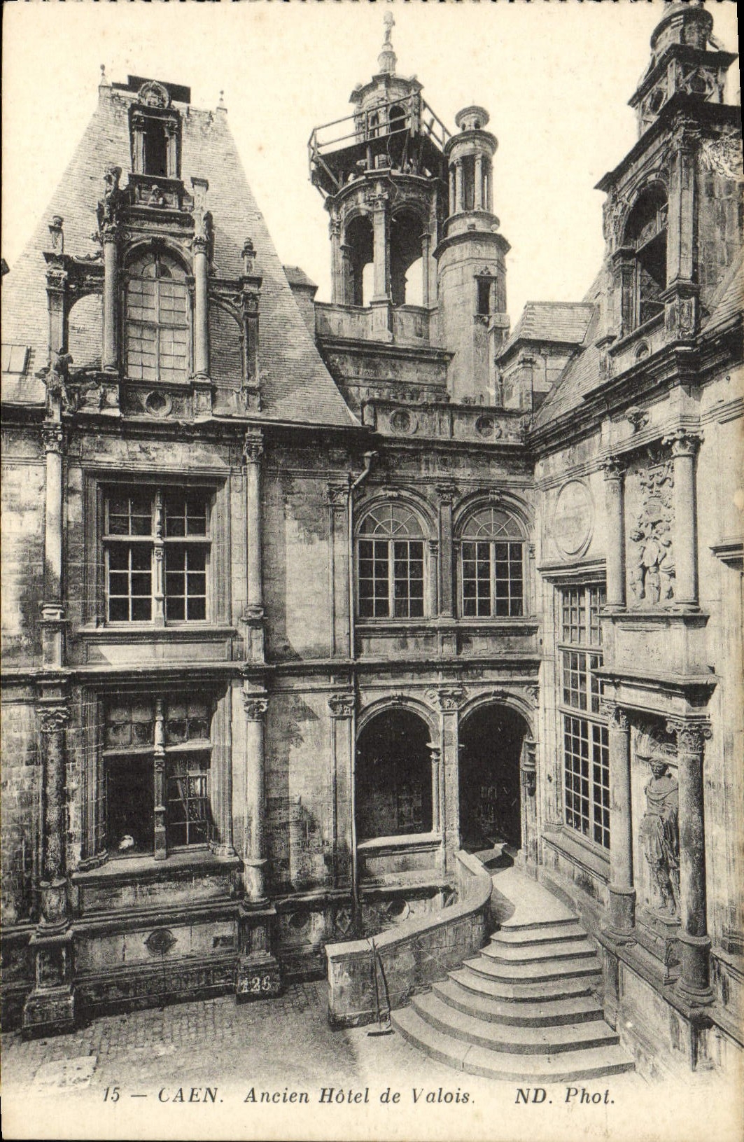 CPA Caen ancien hotel de valois