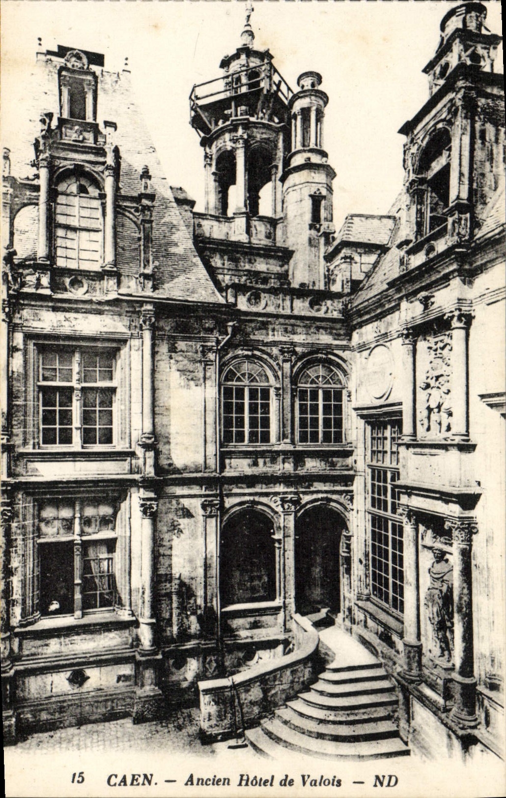 CPA Caen ancien hotel de valois