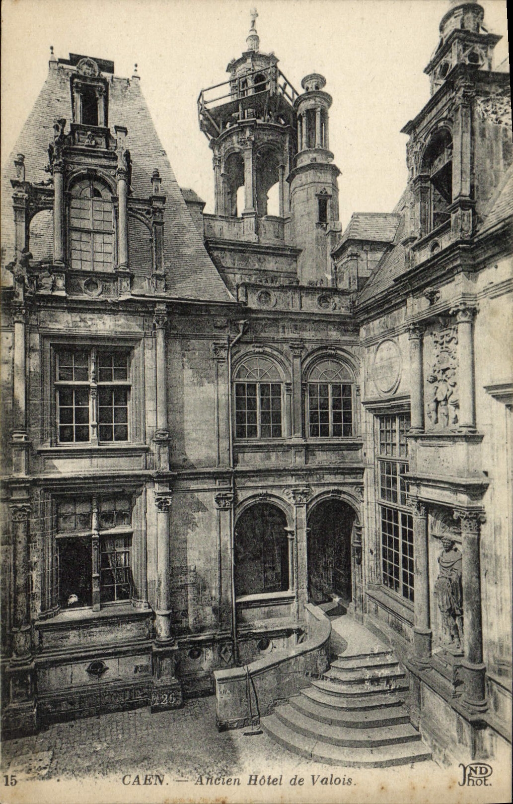CPA Caen ancien hotel de valois