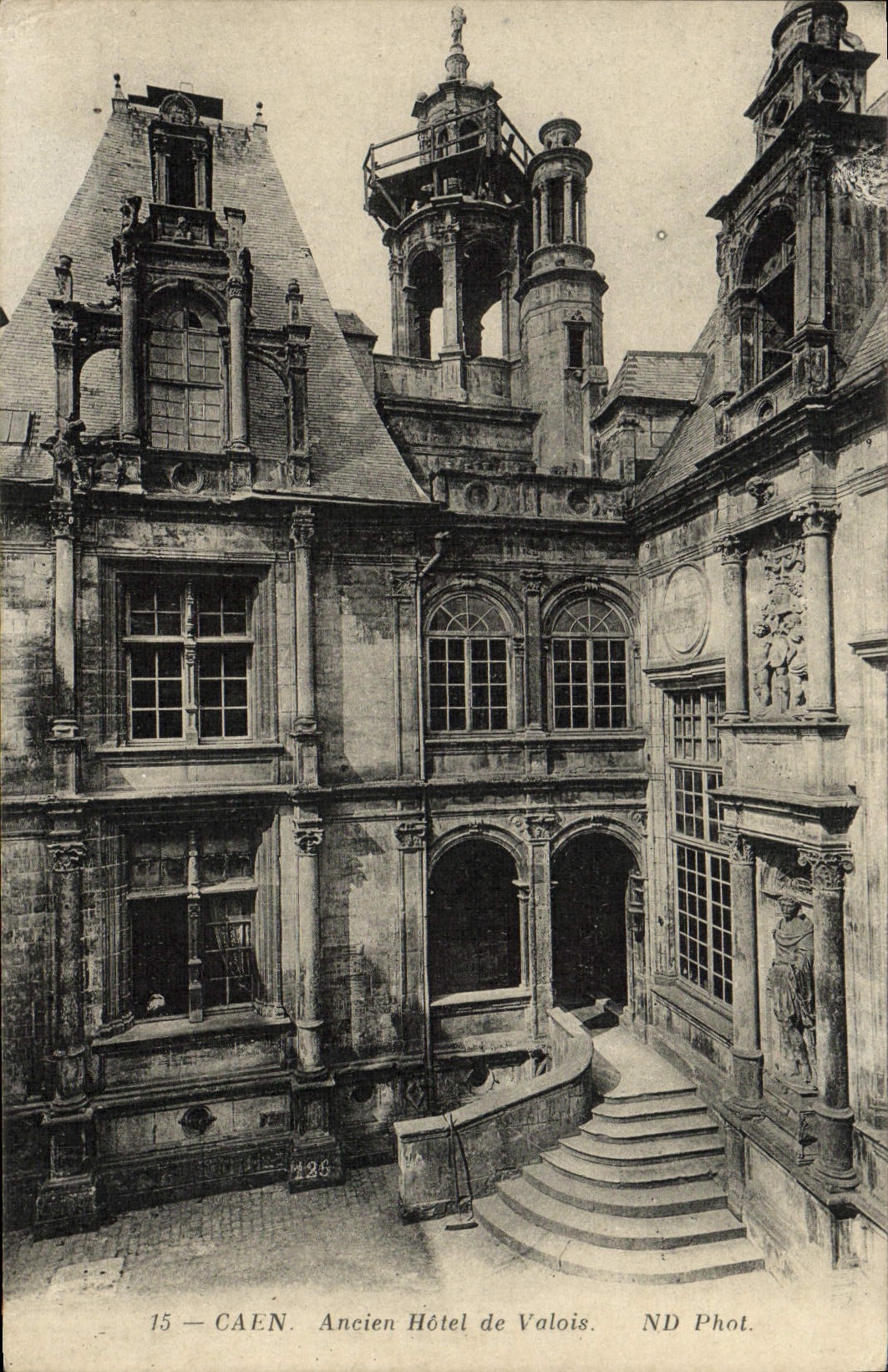 CPA Caen ancien hotel de valois