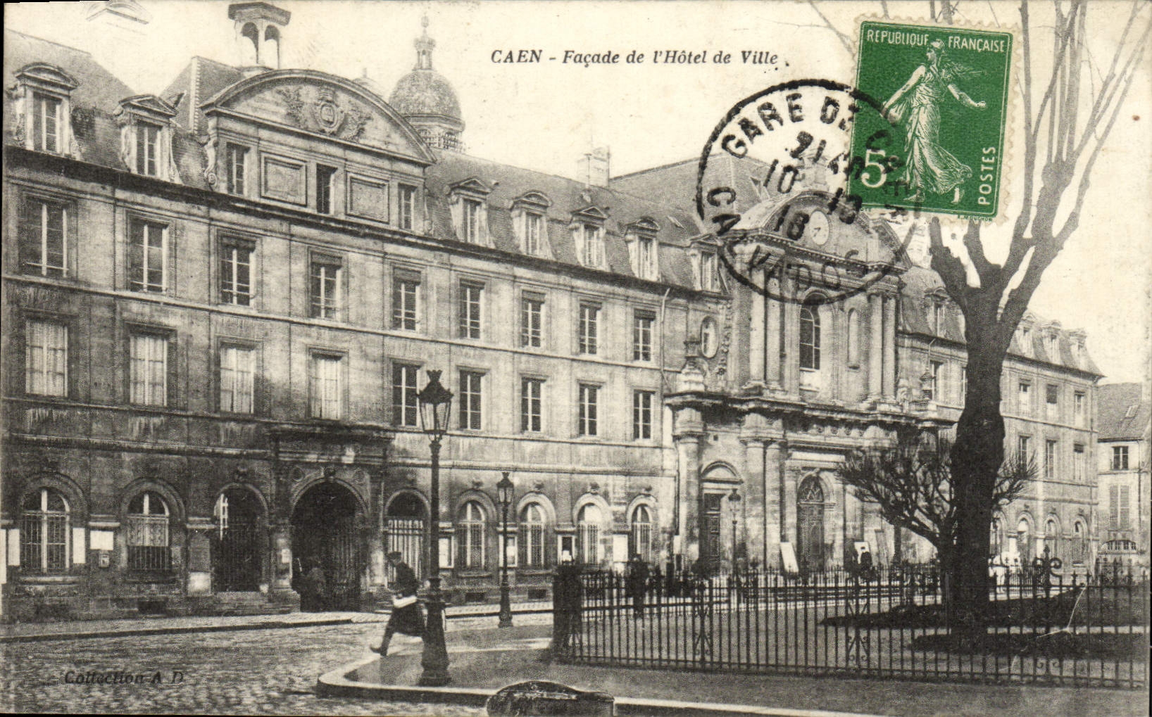 VINTAGE POSTCARD Caen Frontage the town hall