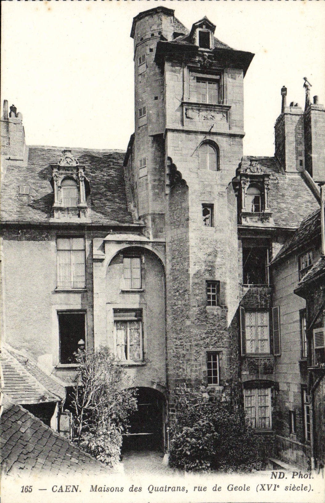 CPA Caen Maison des quatrans rue de geole