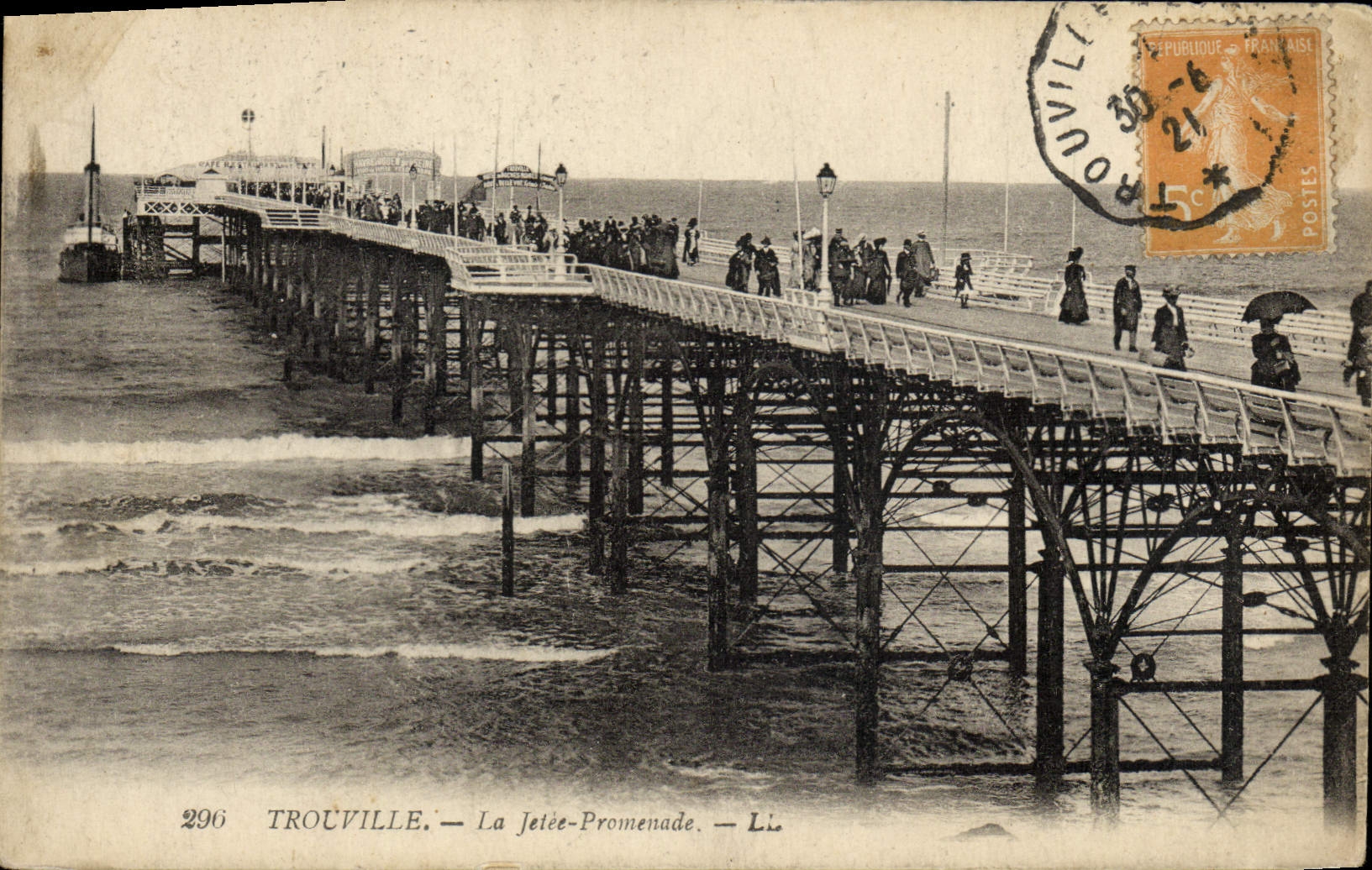 CPA Trouville La jetee promenade