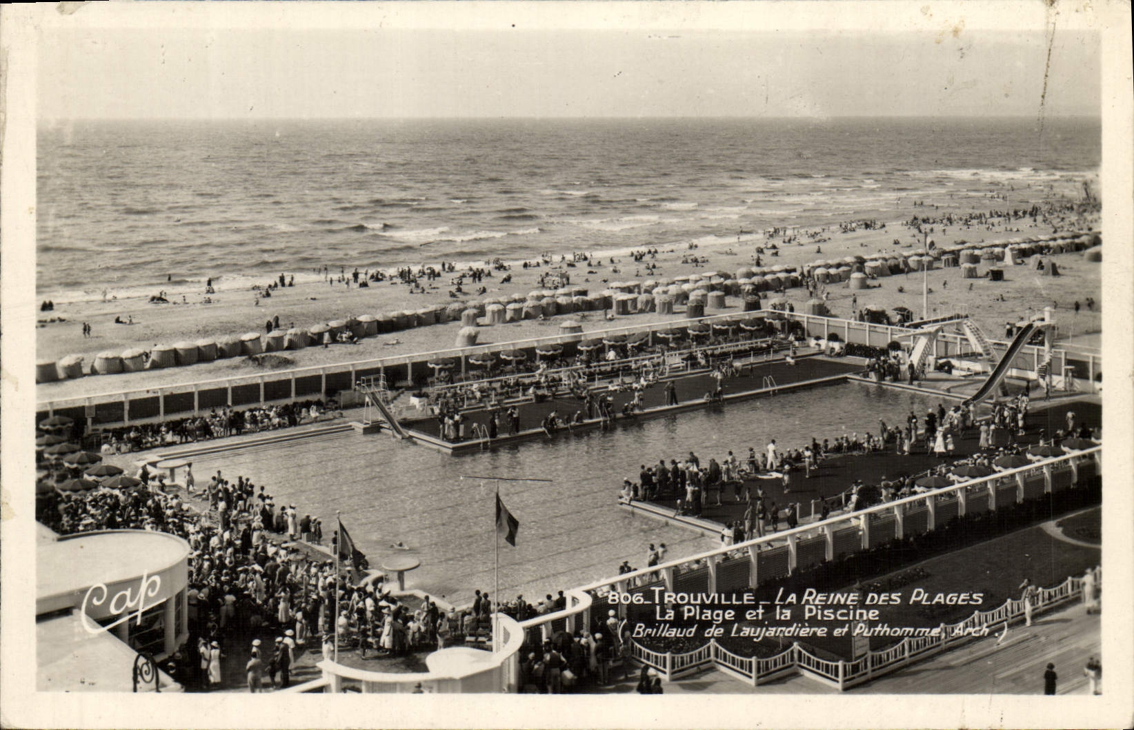 CPA Trouville La Reine des plages la plage et la piscine