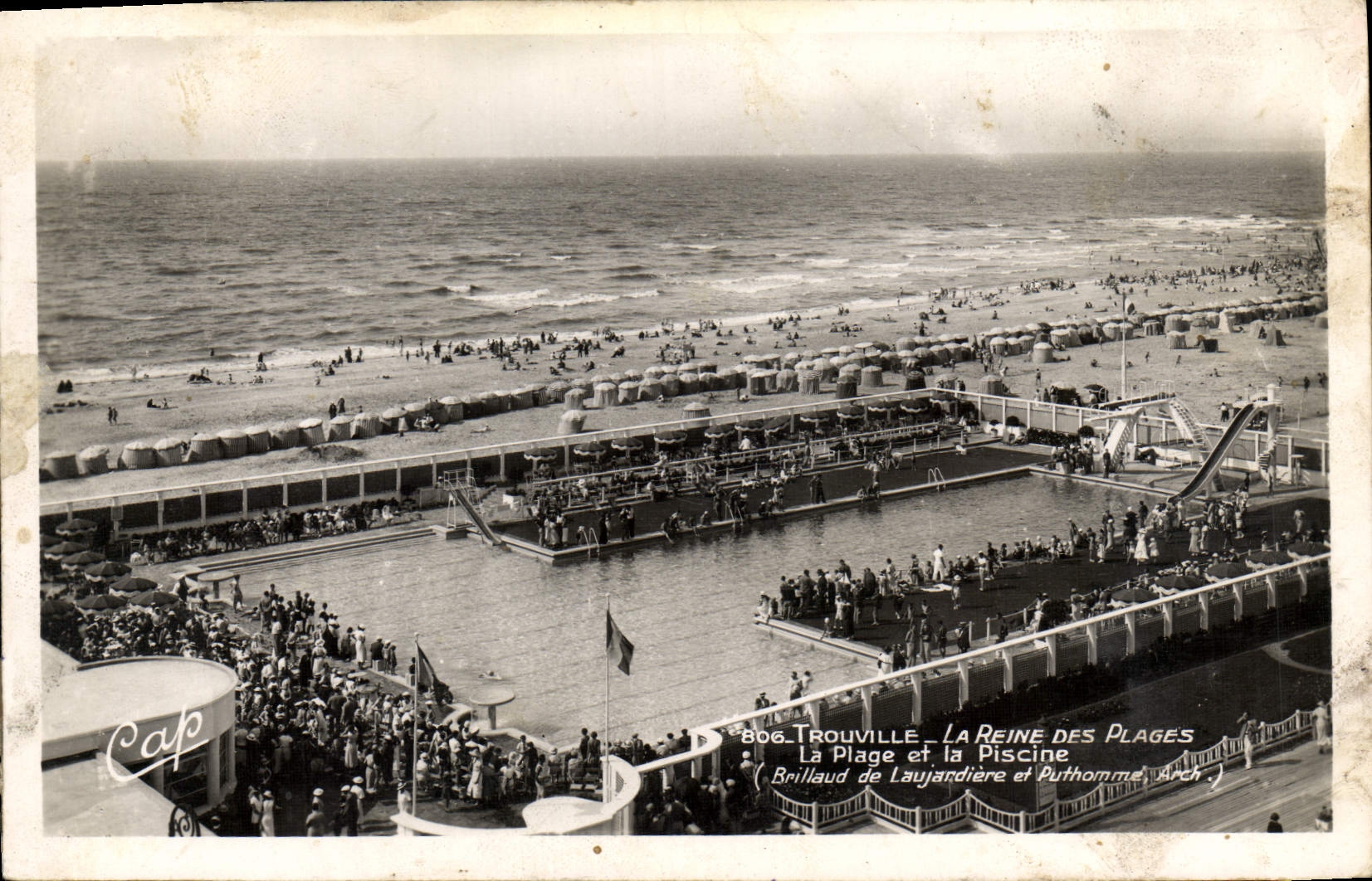 CPA Trouville La Reine des plages la plage et la piscine