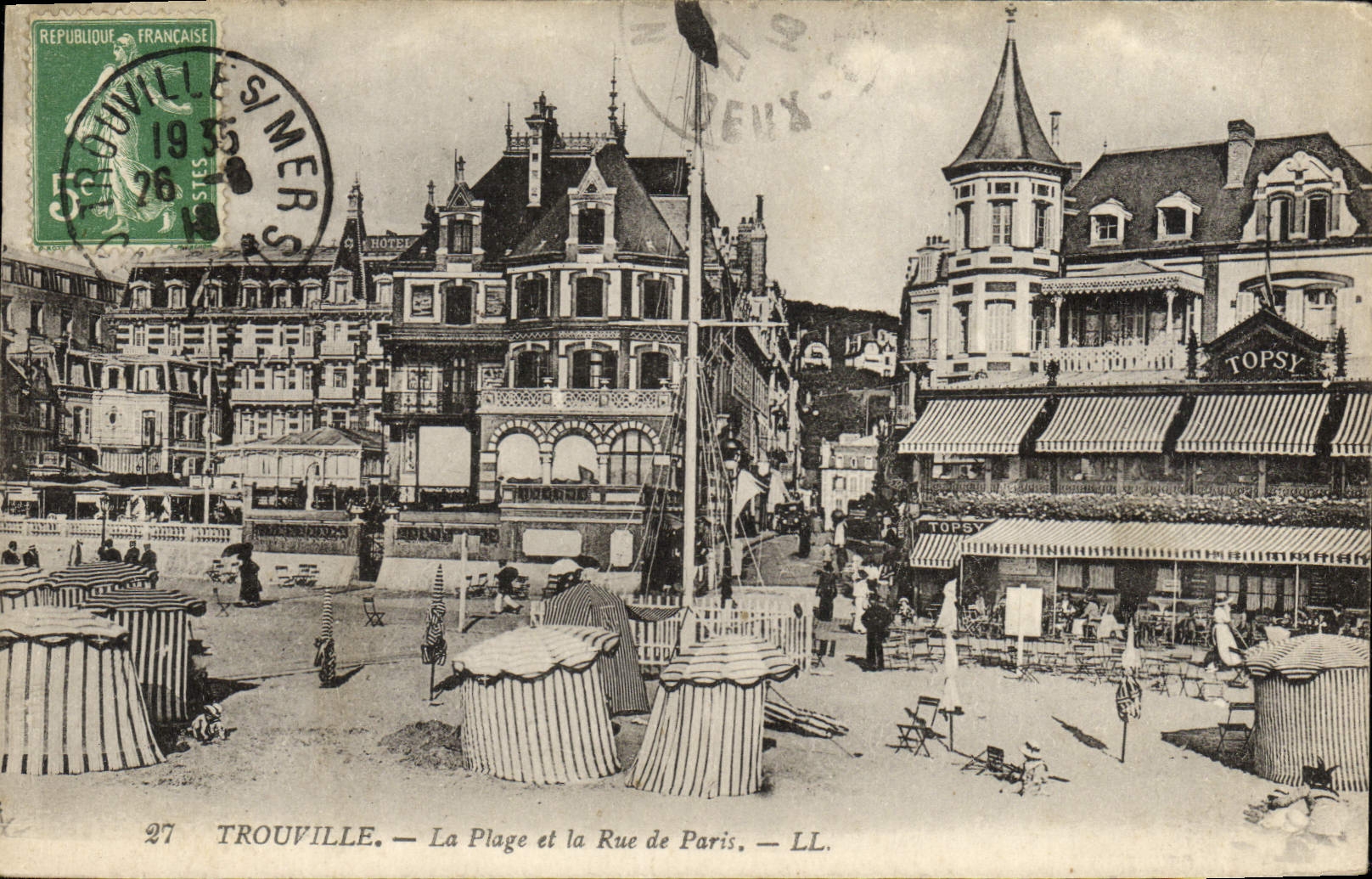 CPA Trouville La plage et la rue de paris