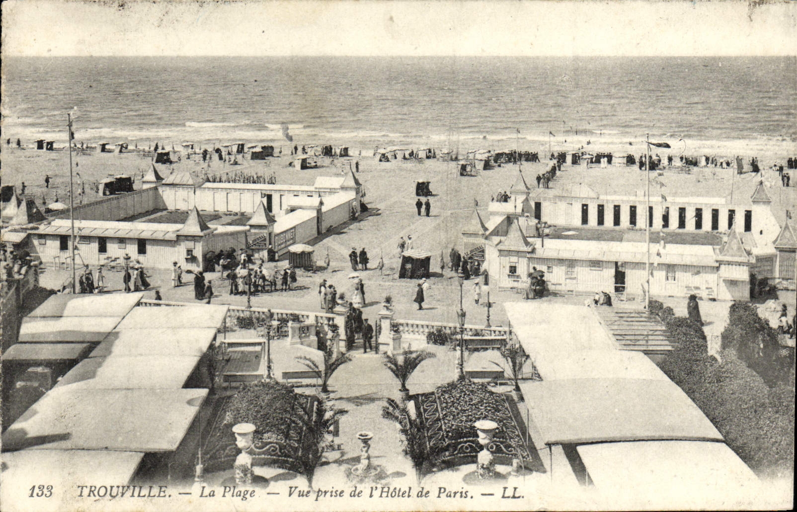 CPA Trouville La plage vue prise de l'hotel de paris