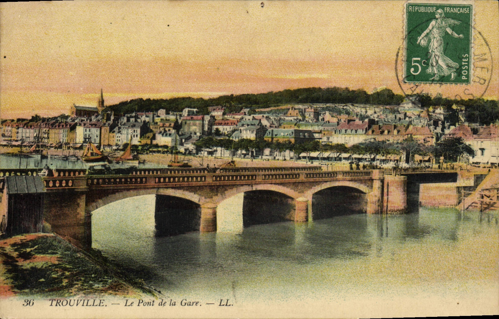 CPA Trouville Le pont de la gare