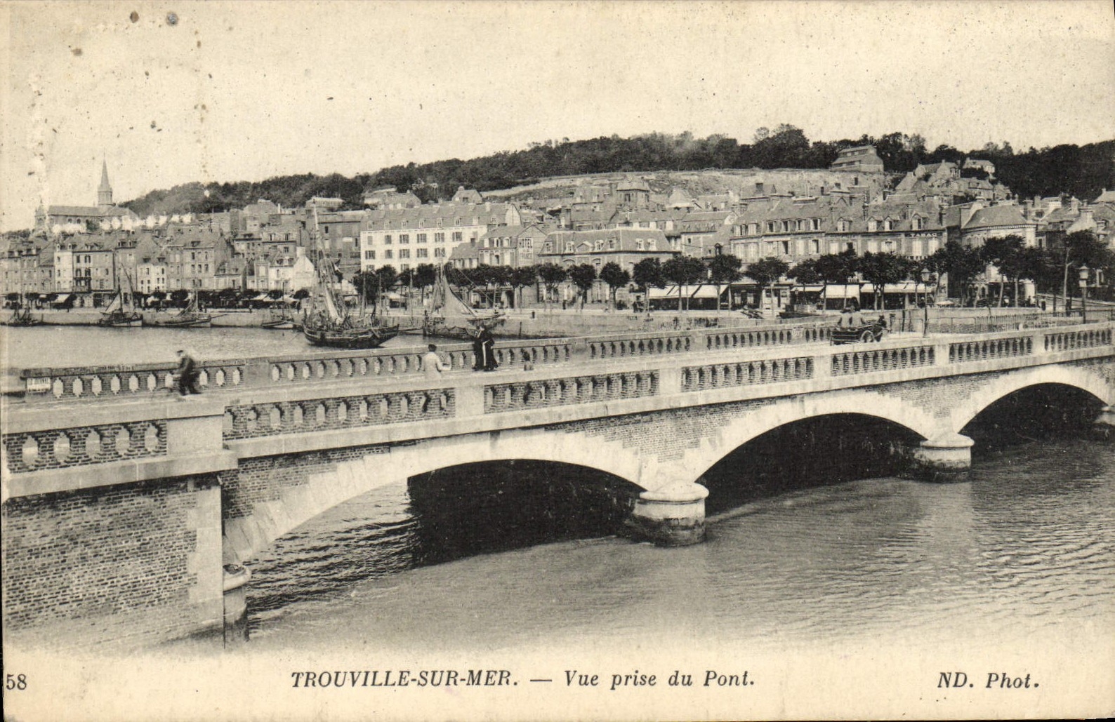 VINTAGE POSTCARD Trouville Seen from of the bridge