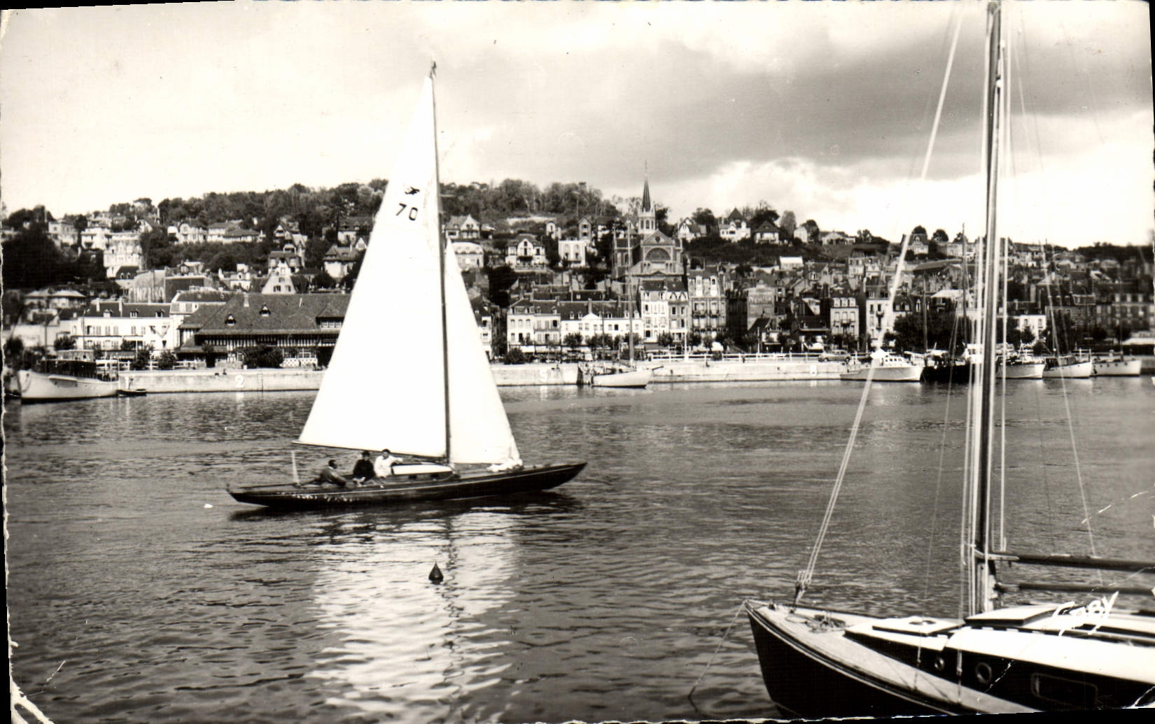 MODERN CARD Trouville Deauville the port of the yachts