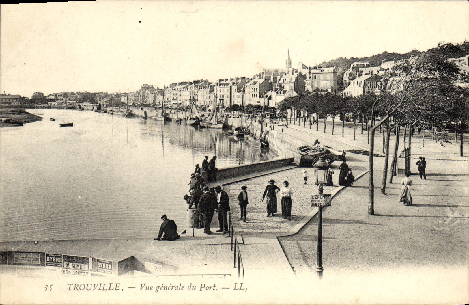 VINTAGE POSTCARD Trouville View of the port