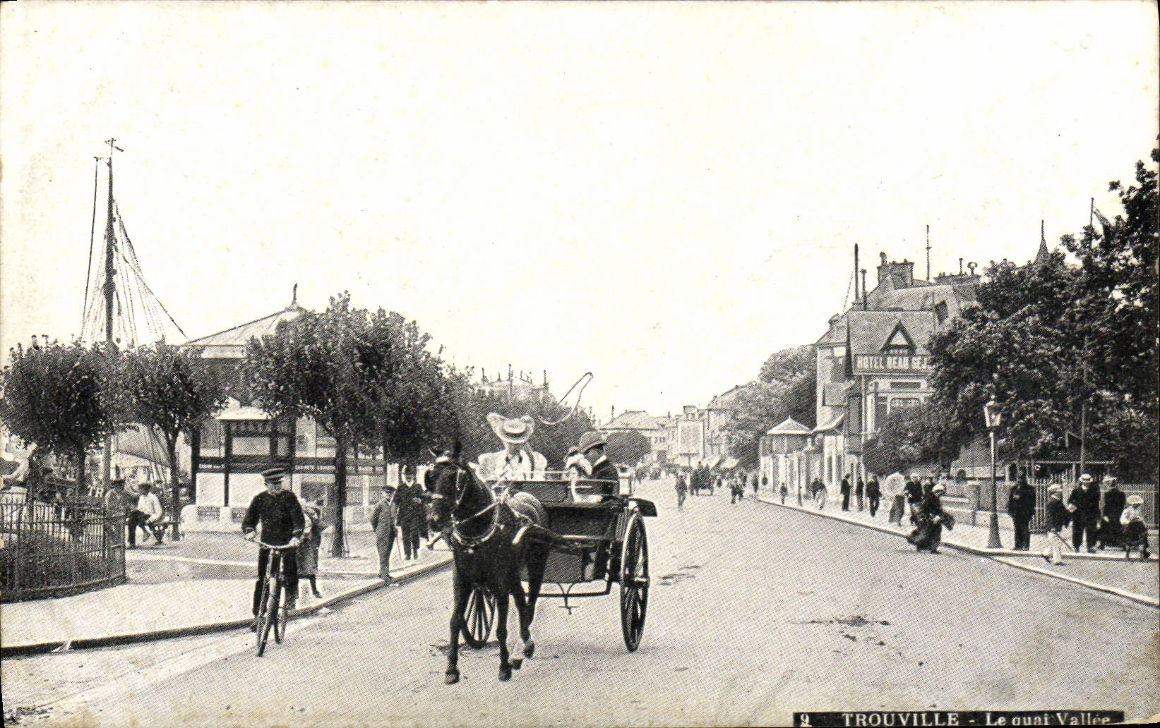 VINTAGE POSTCARD Trouville the quay valley