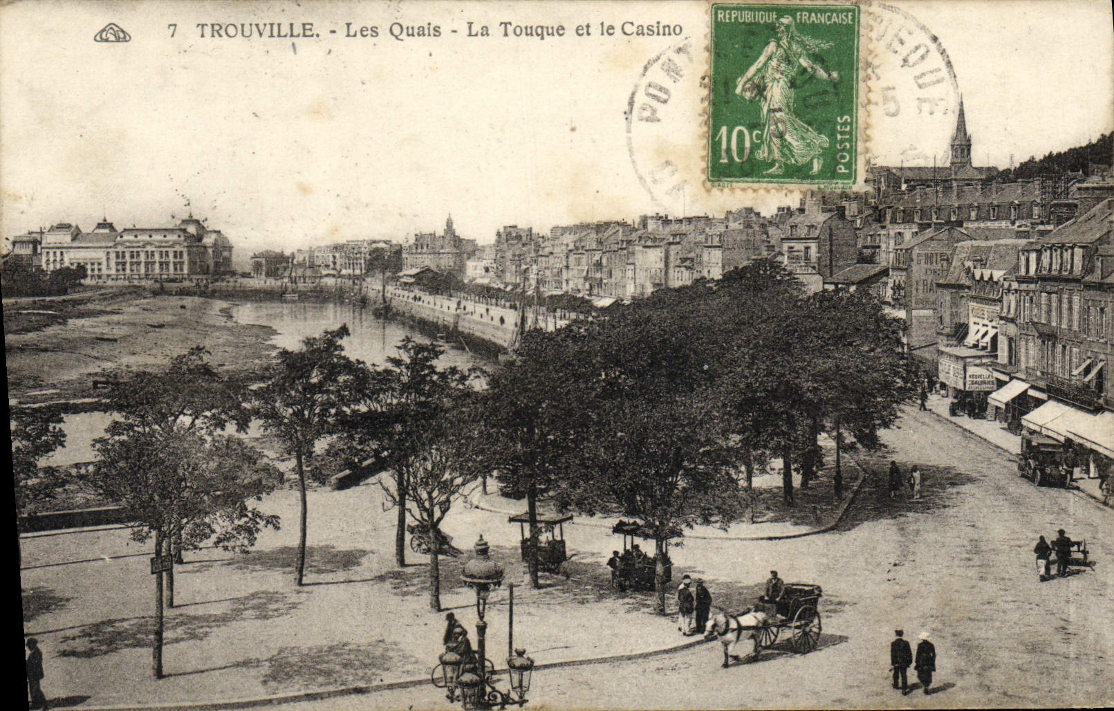 VINTAGE POSTCARD Trouville quays the Drum and the casino