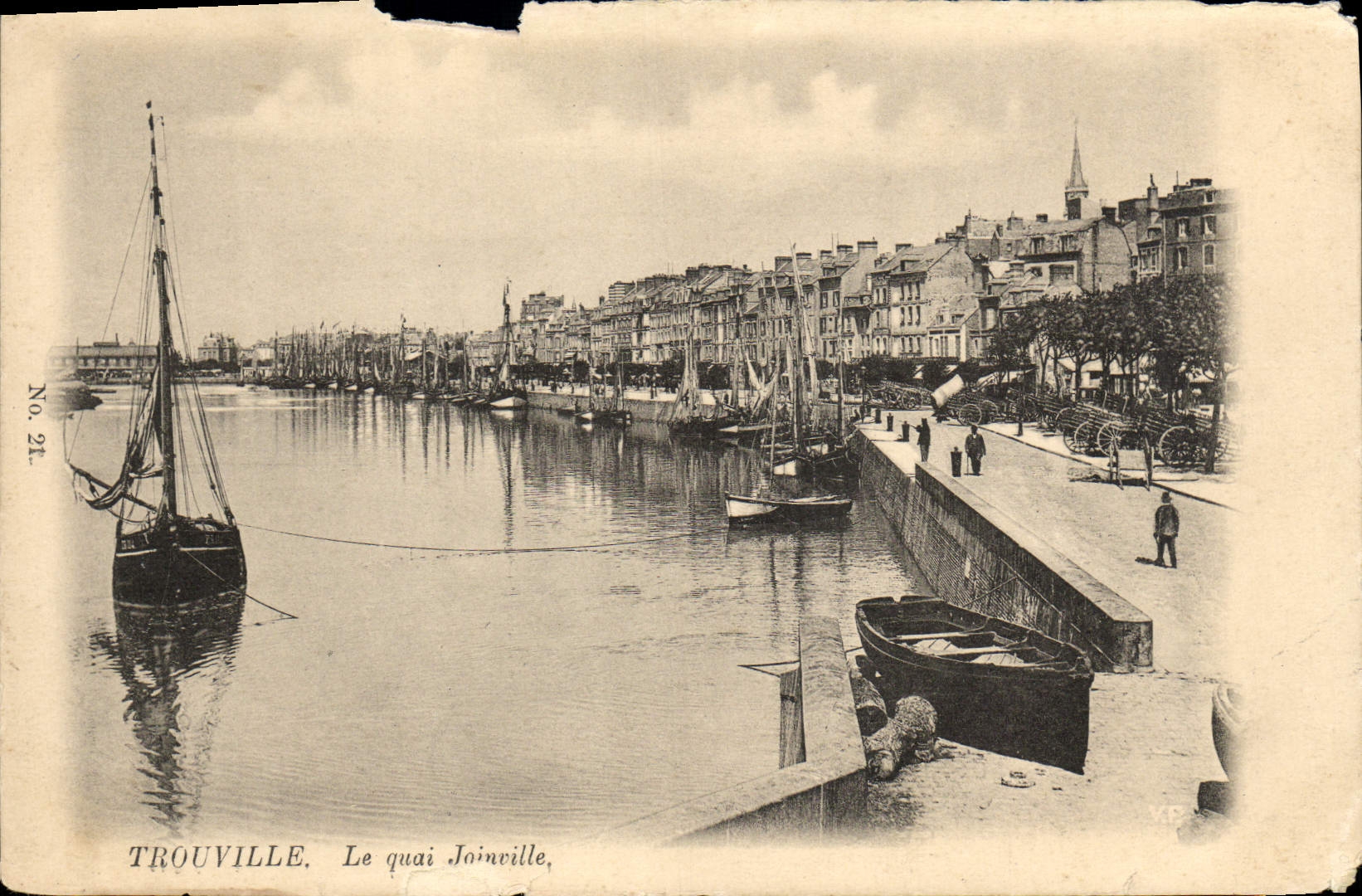 VINTAGE POSTCARD Trouville the Joinville quay