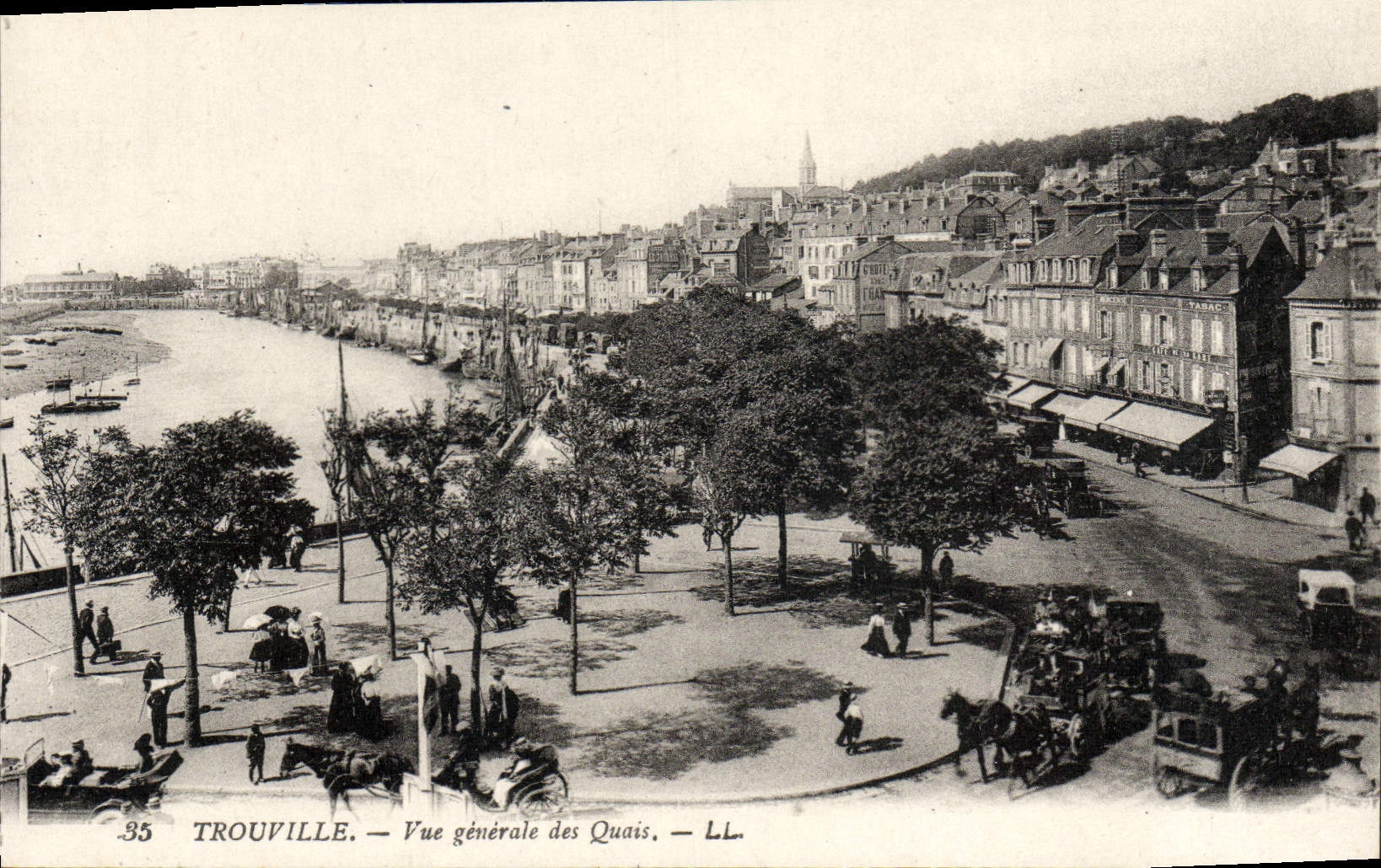 CPA Trouville Vue generale des quais