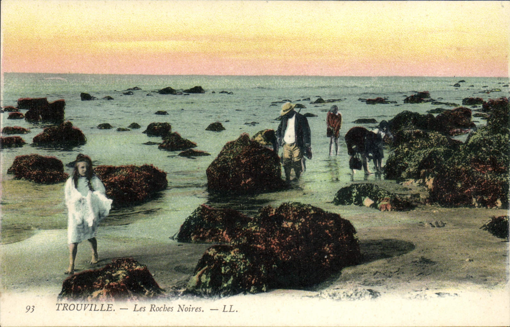CPA Trouville Les roches noires