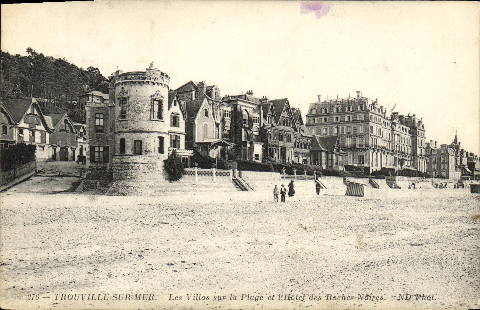 VINTAGE POSTCARD Trouville on sea villas on the beach and the hotel of the black rocks