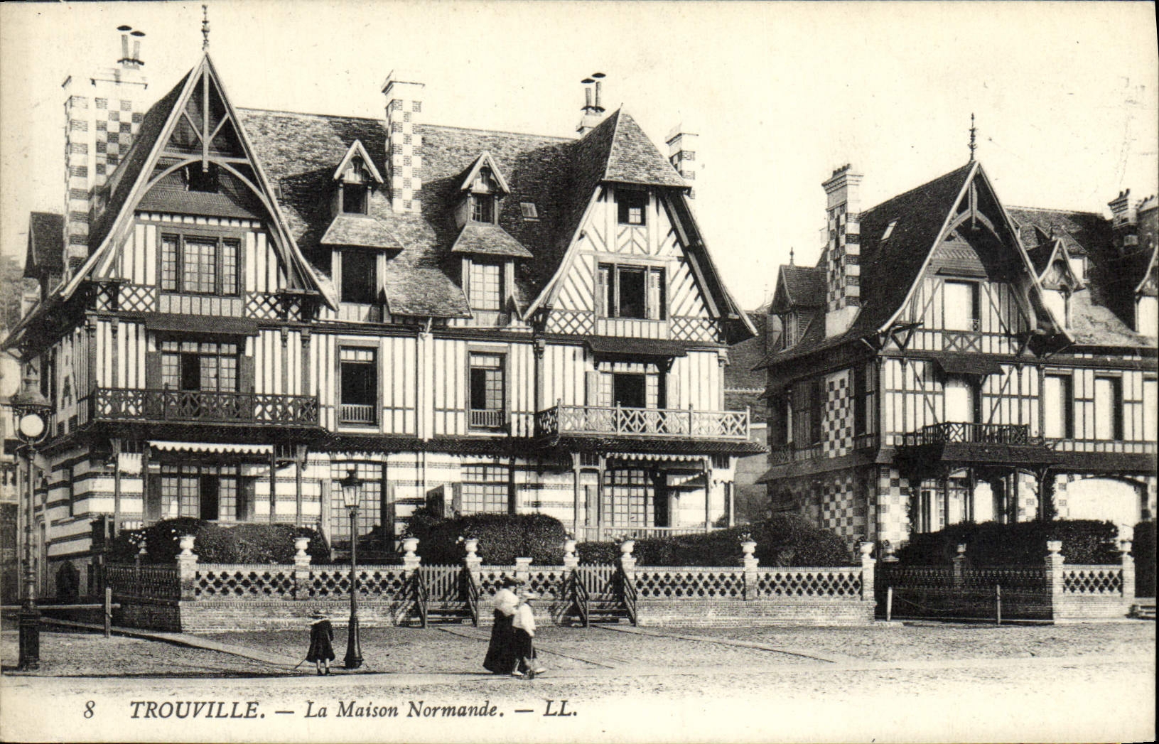 CPA Trouville La maison normande