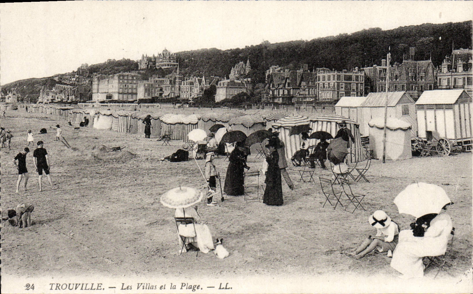 CPA Trouville Les villas et la plage