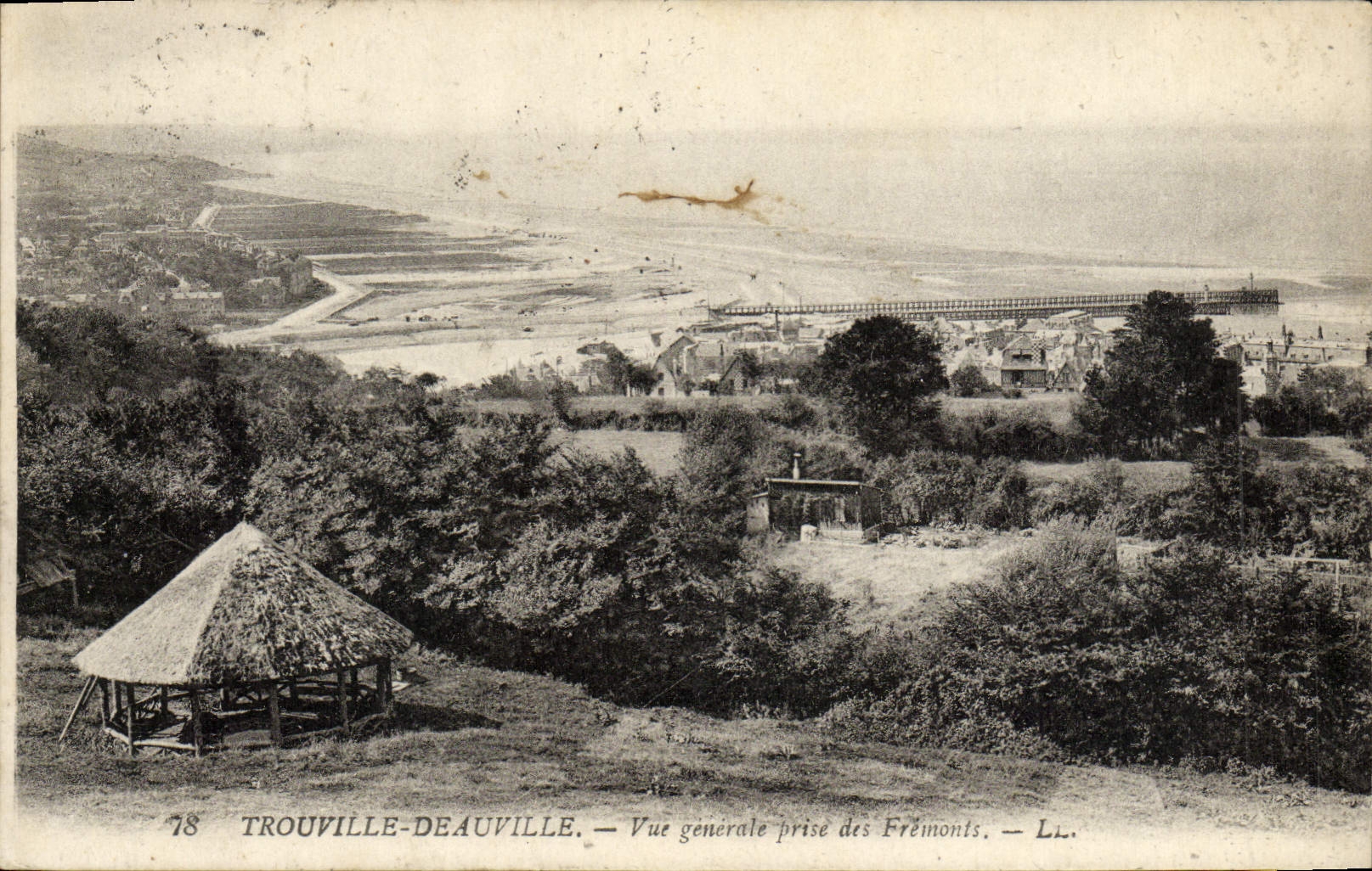 CPA Trouville Deauville vue generale prise des Fremonts 