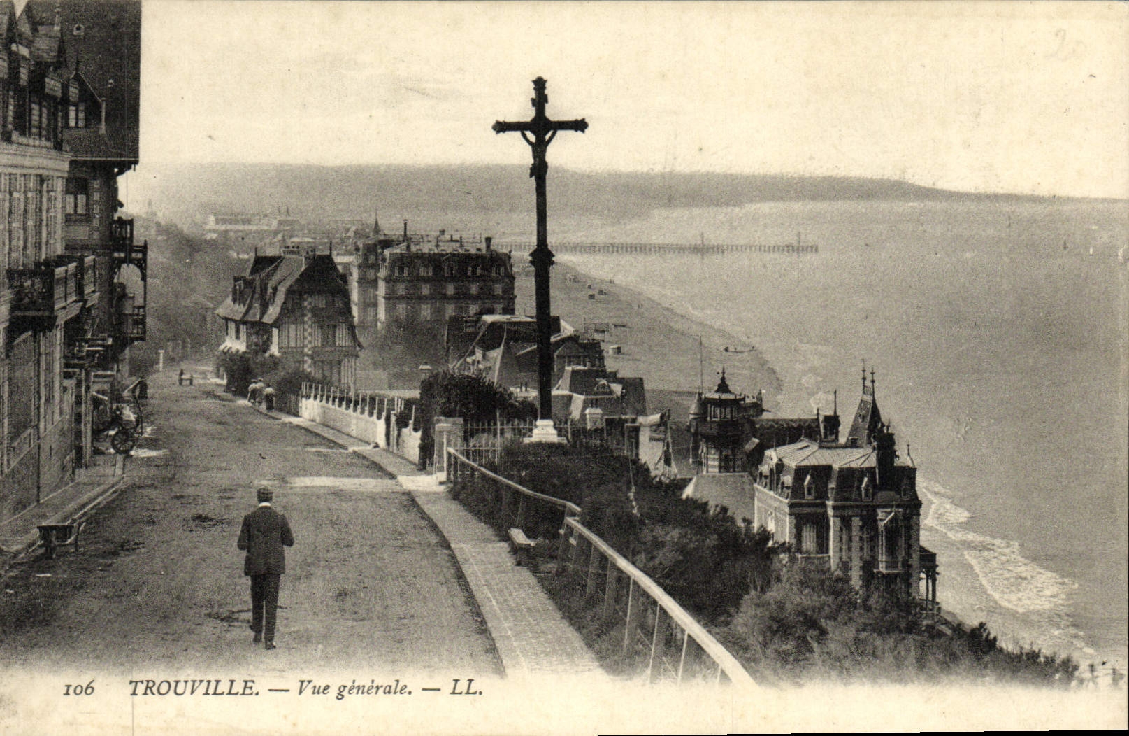 CPA Trouville vue generale