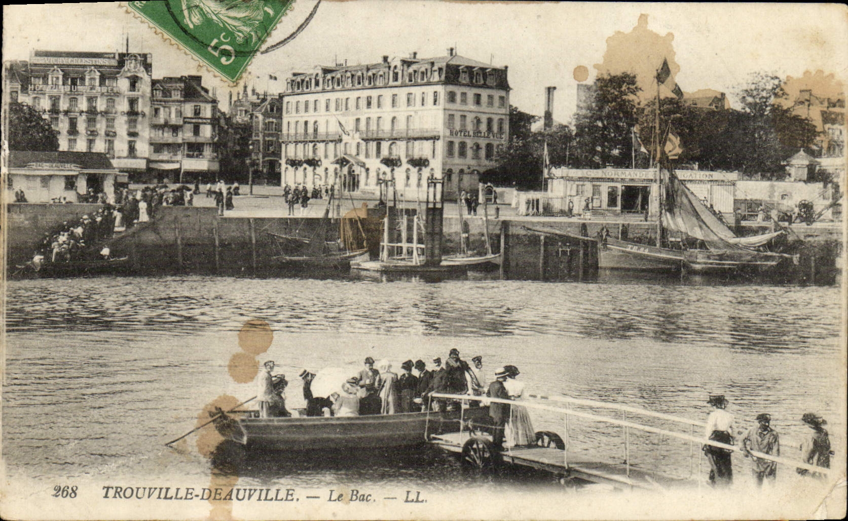 VINTAGE POSTCARD Trouville Deauville the vat Boats
