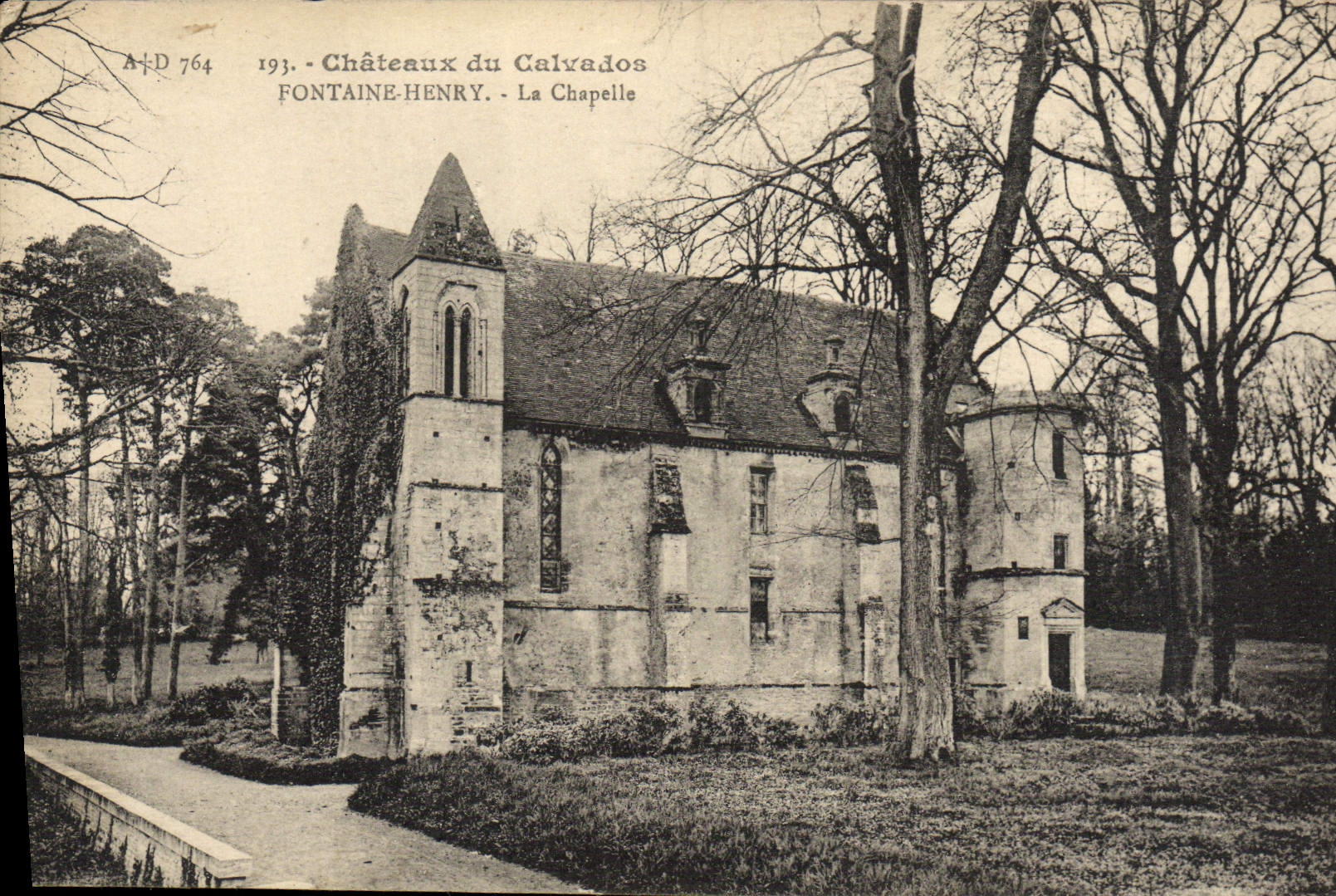 VINTAGE POSTCARD Henry Fountain La Chapelle