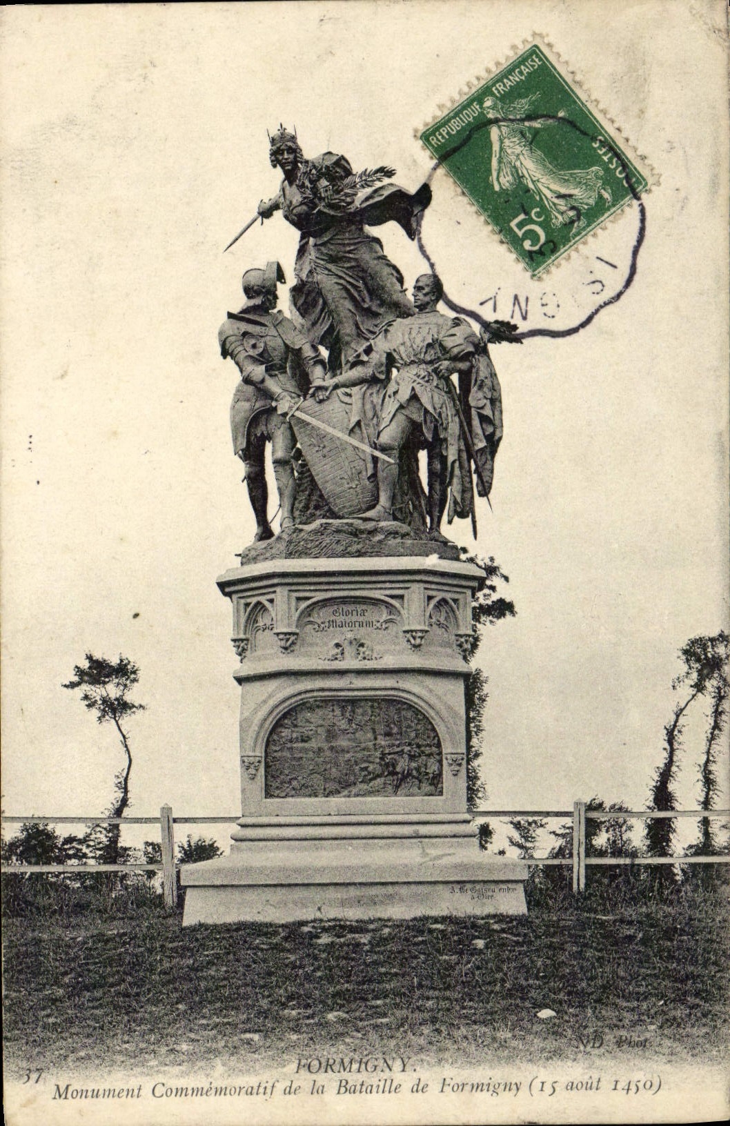 Monumento de Formigny de la POSTAL de la VENDIMIA de la batalla Formigny del 15 de agosto de 1450