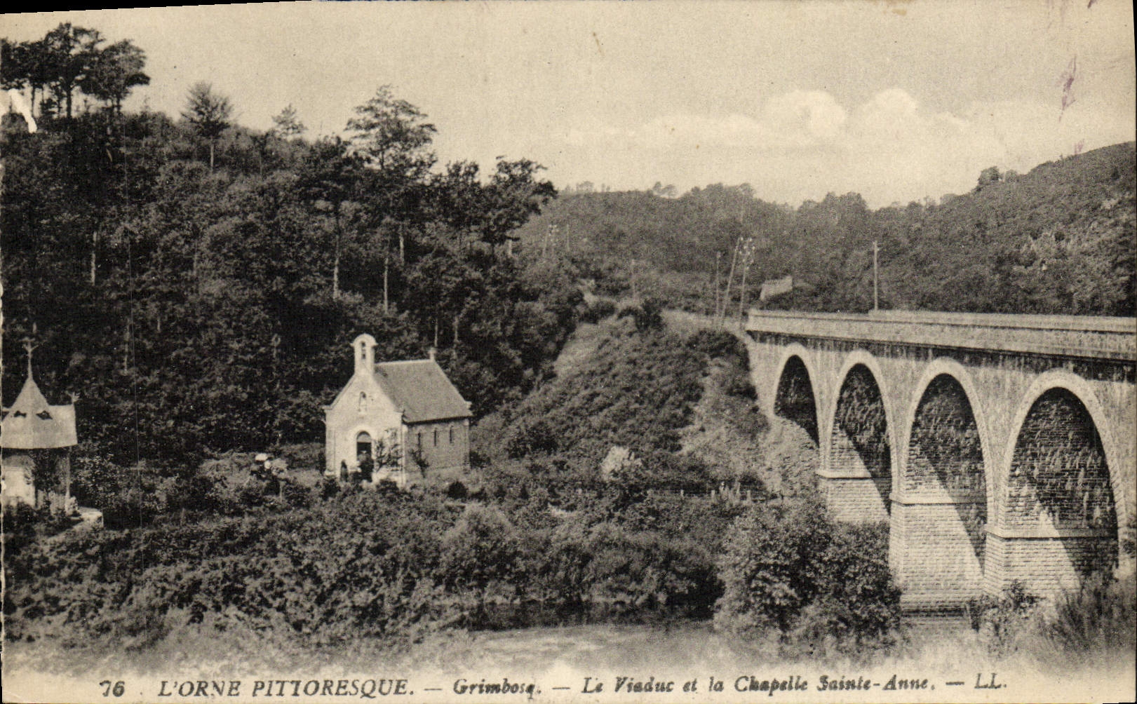 CPA Grimbosq Le viaduc et la chapelle Sainte Anne