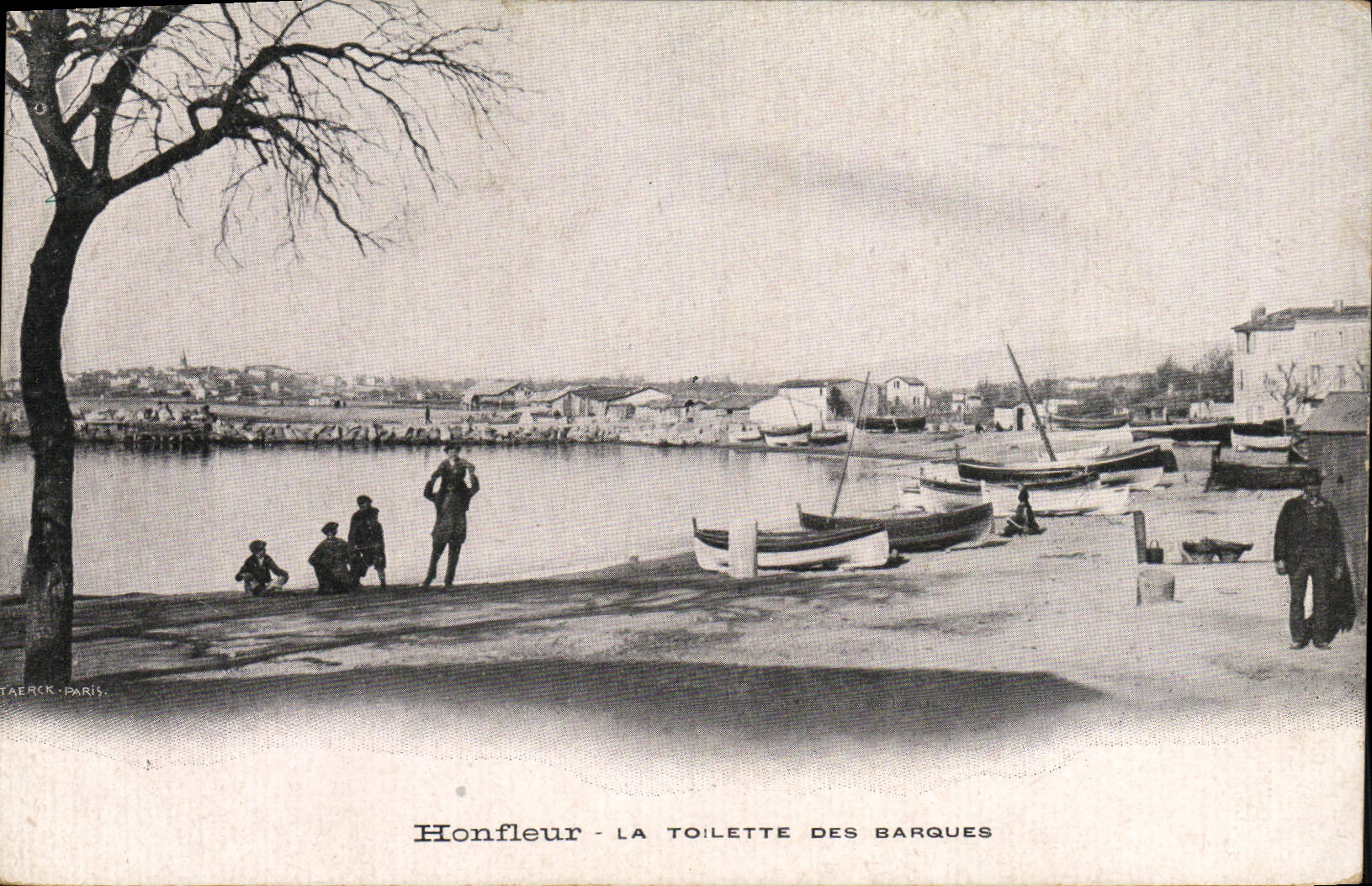 CPA Honfleur La Toilette Des Barques