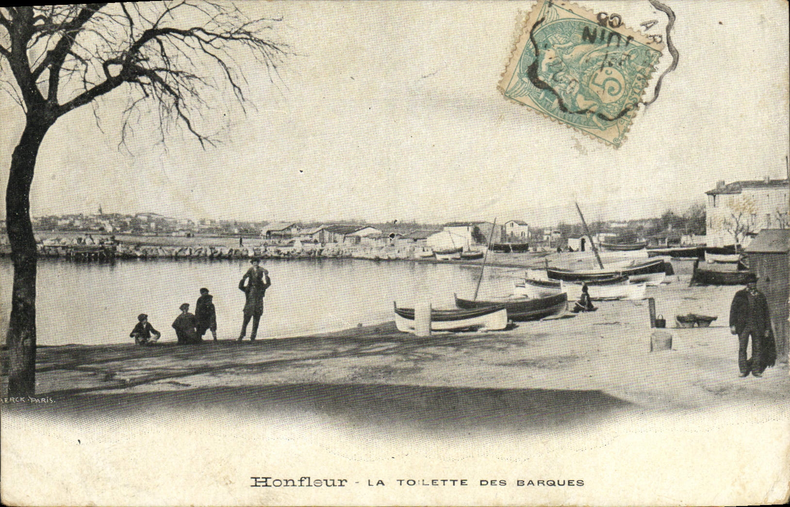 CPA Honfleur La Toilette Des Barques