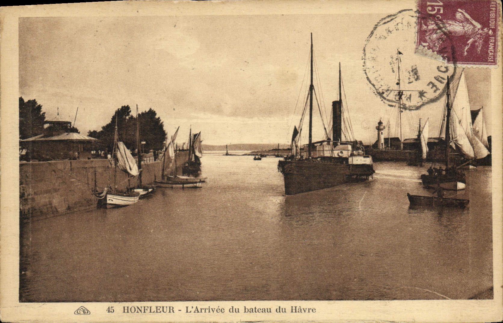 POSTAL Honfleur de la VENDIMIA la llegada del barco de Le Havre