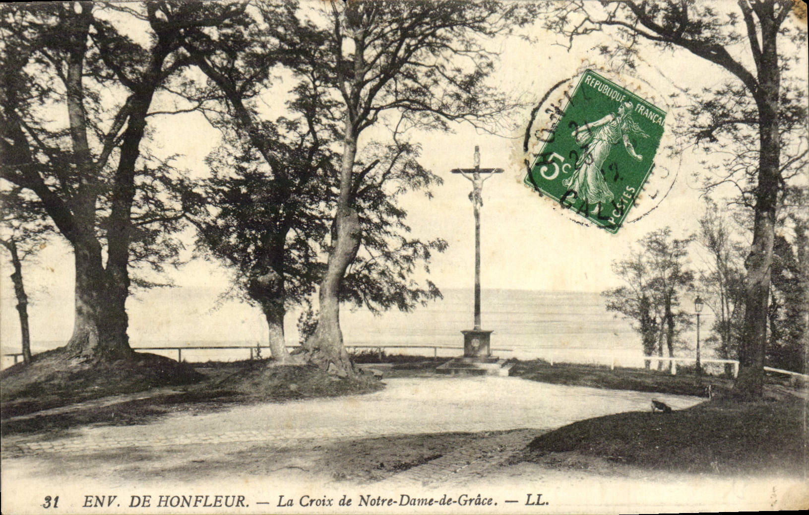 CPA Honfleur La Croix de Notre Dame De Grace