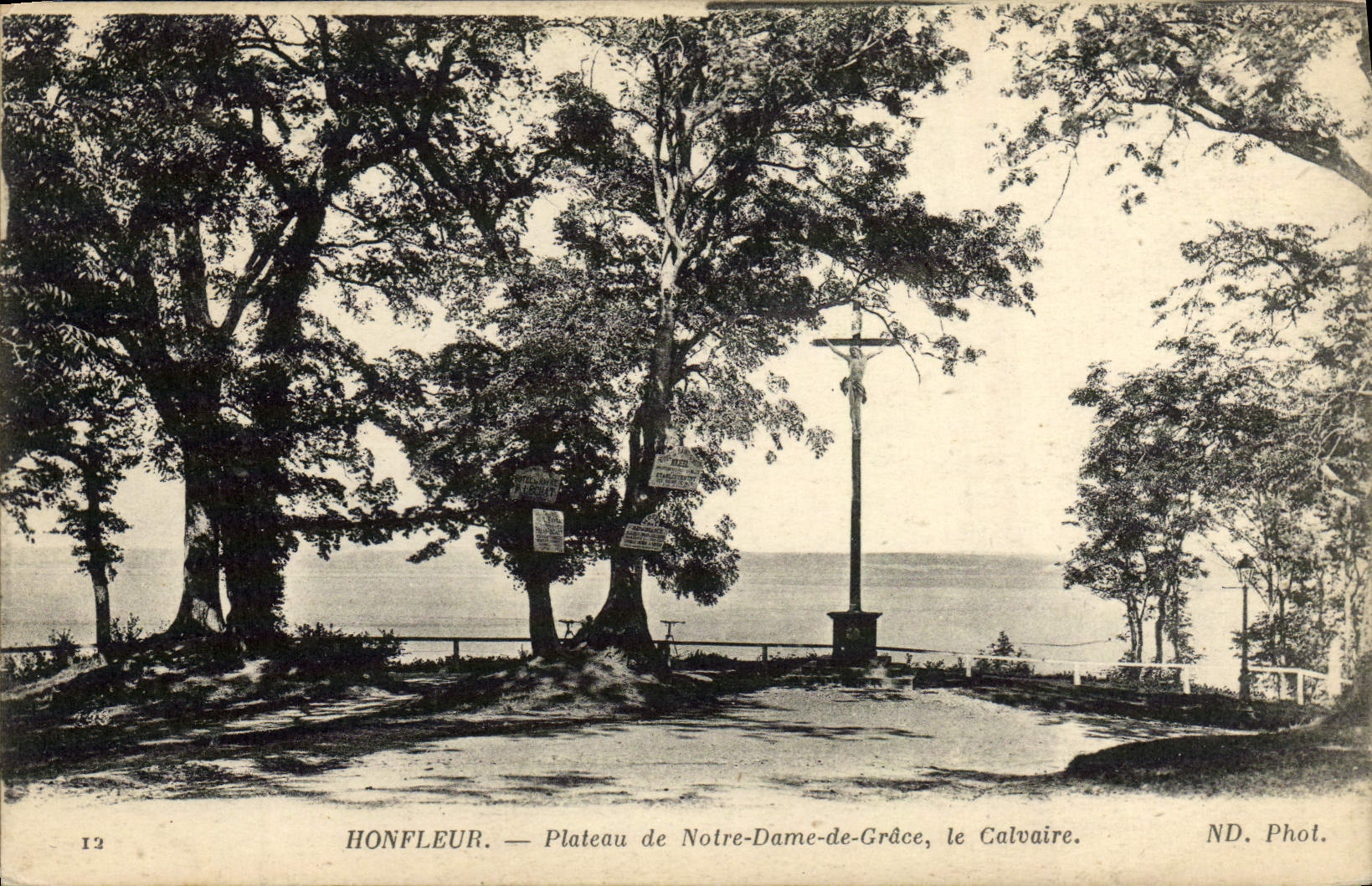 CPA Honfleur La Croix de Notre Dame De Grace