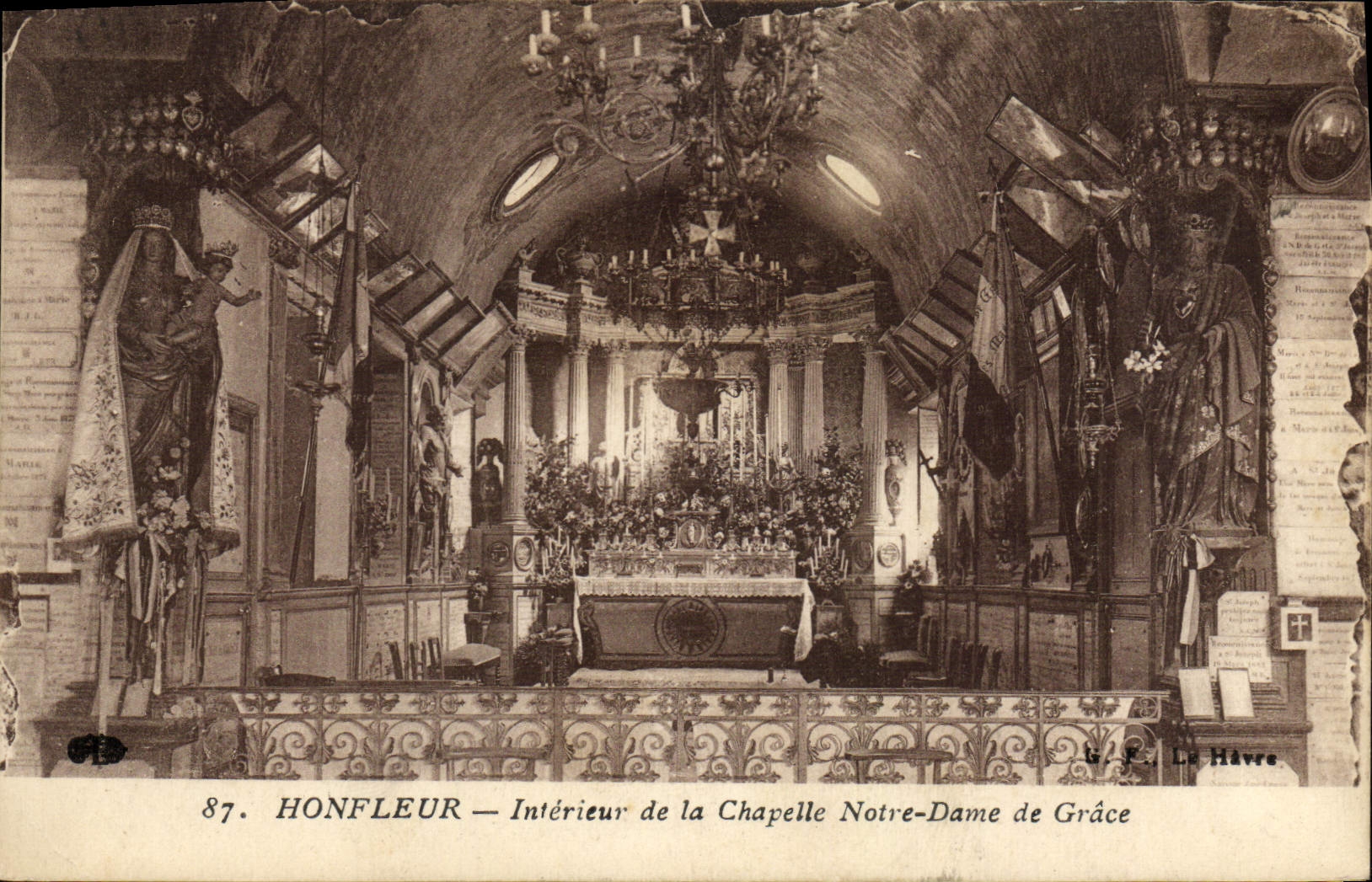 POSTAL Honfleur interior de la VENDIMIA de la cámara acorazada de Notre Dame De Grace