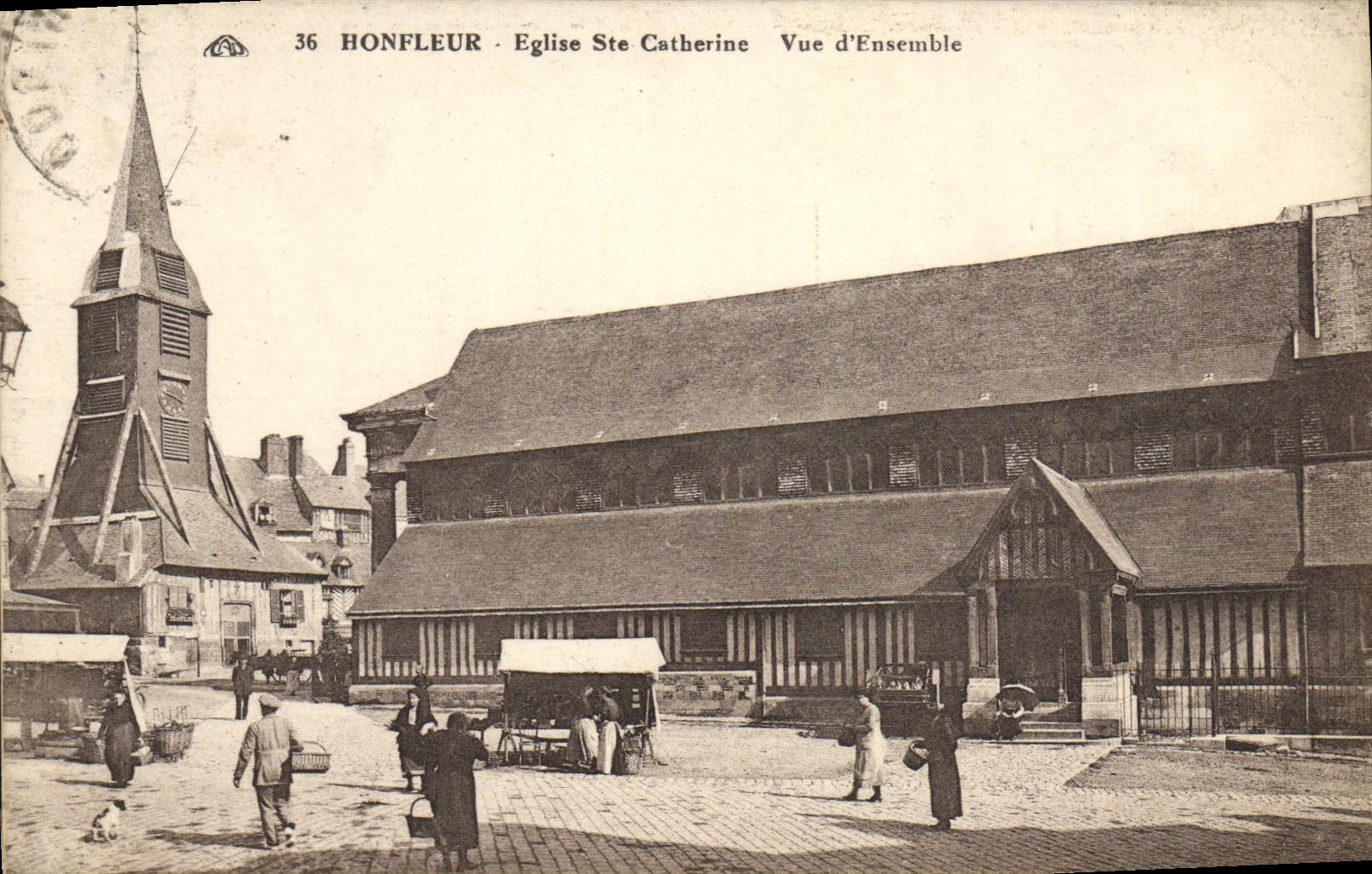 CPA Honfleur Eglise Ste Catherine Vue D'Ensemble