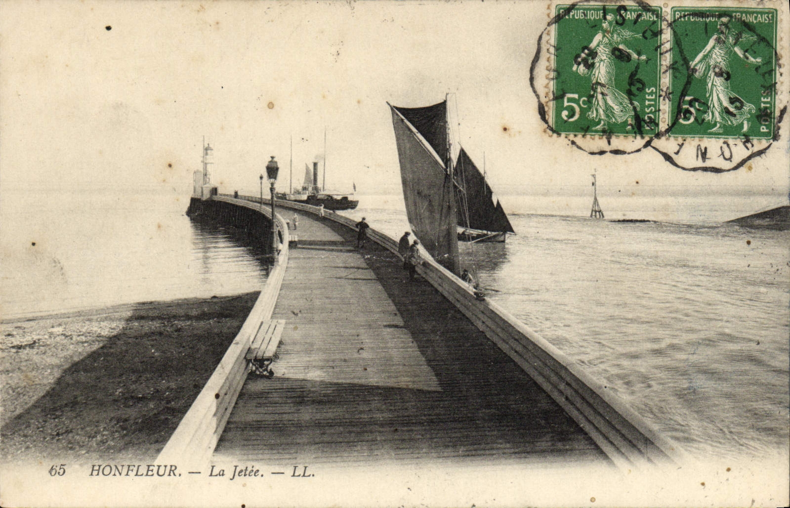 CPA Honfleur La Jetee Bateaux