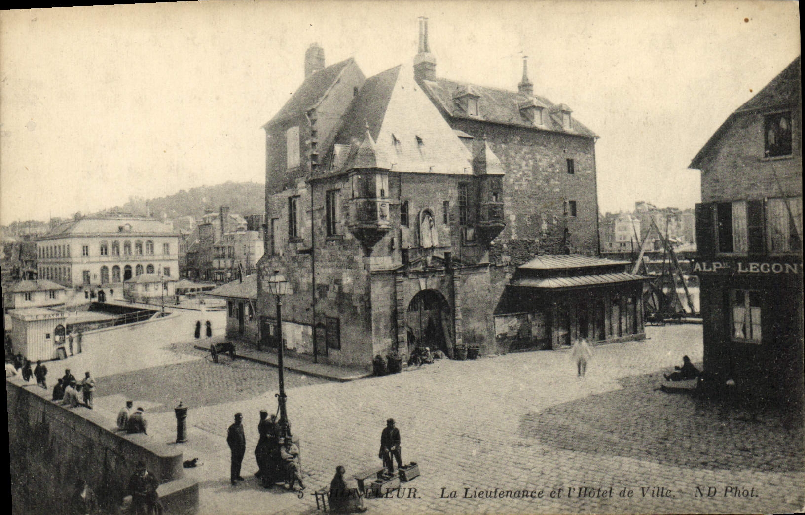 CPA Honfleur La Lieutenance