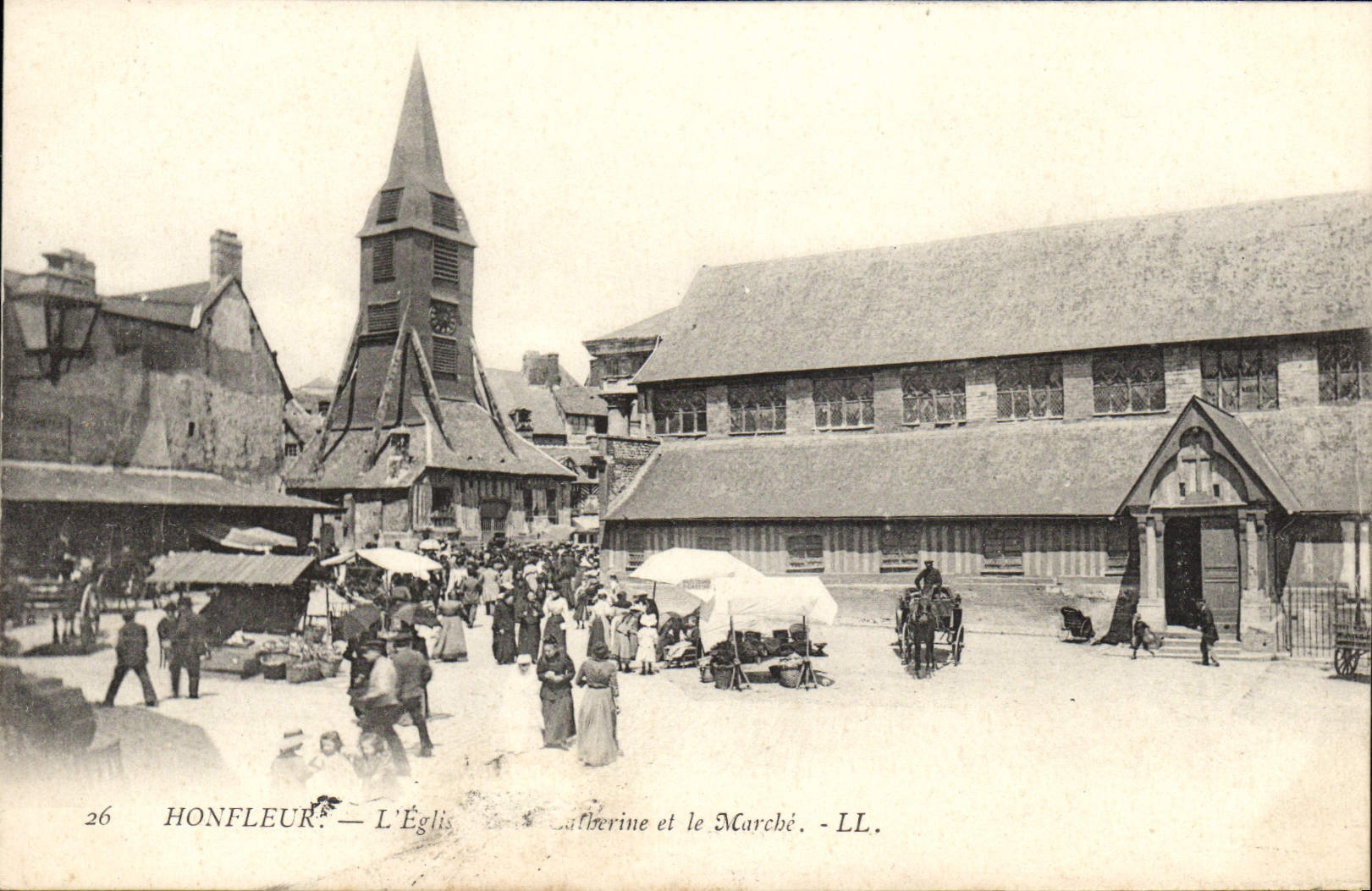CPA Honfleur L'Eglise Sainte Catherine et le Marche
