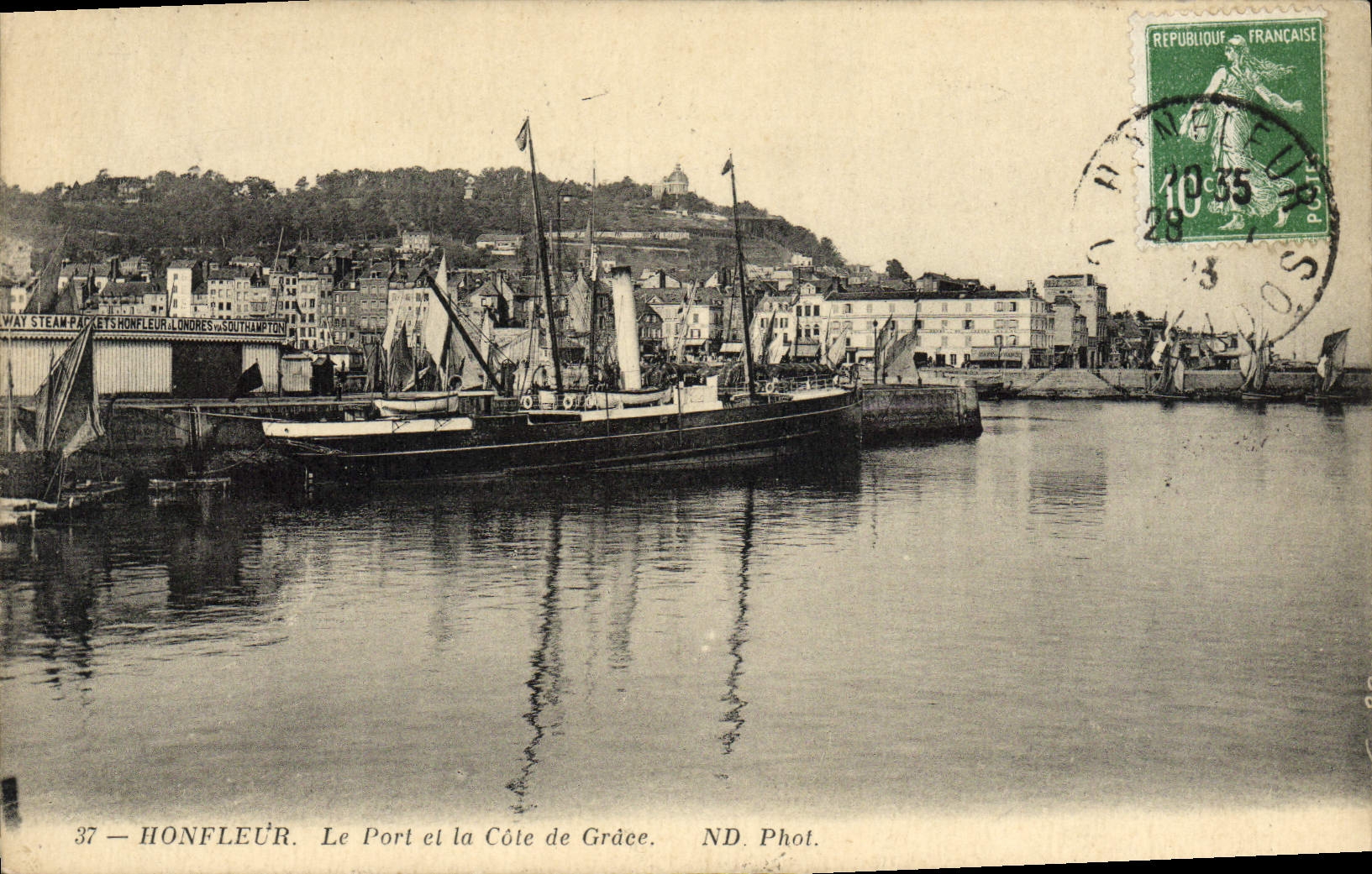 CPA Honfleur Le Port et la Cote de Grace Bateaux