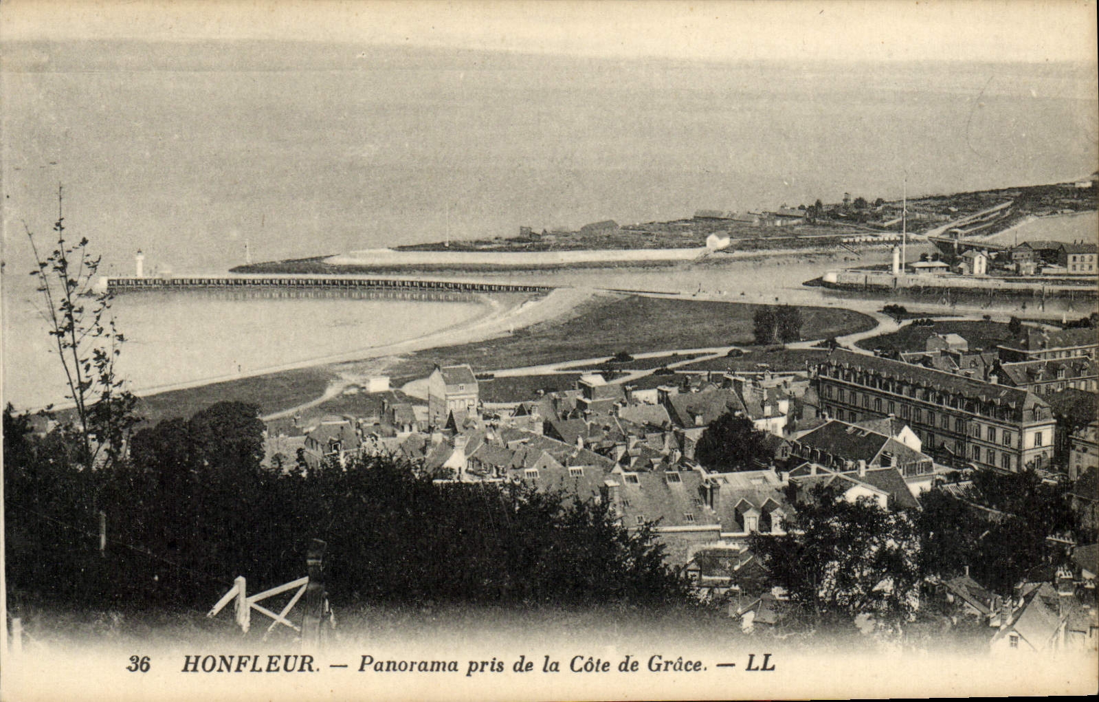CPA Honfleur Panorama Pris de la Cote De Grace