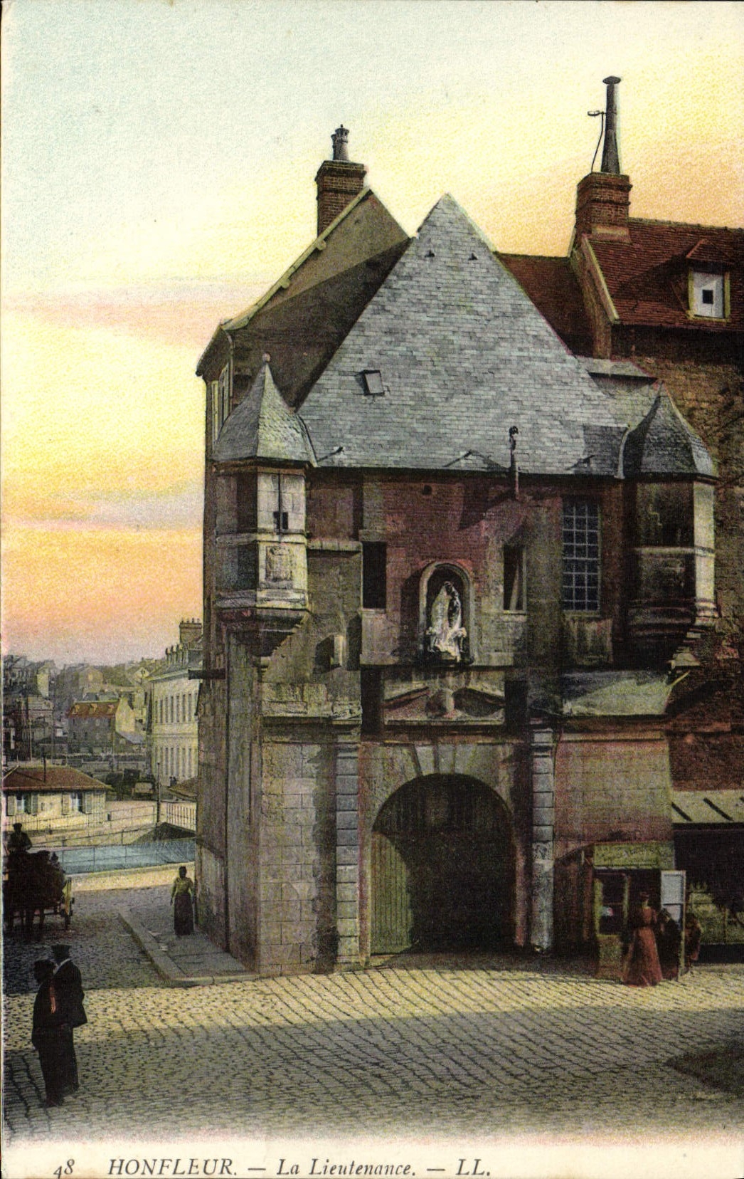 CPA Honfleur La Lieutenance 