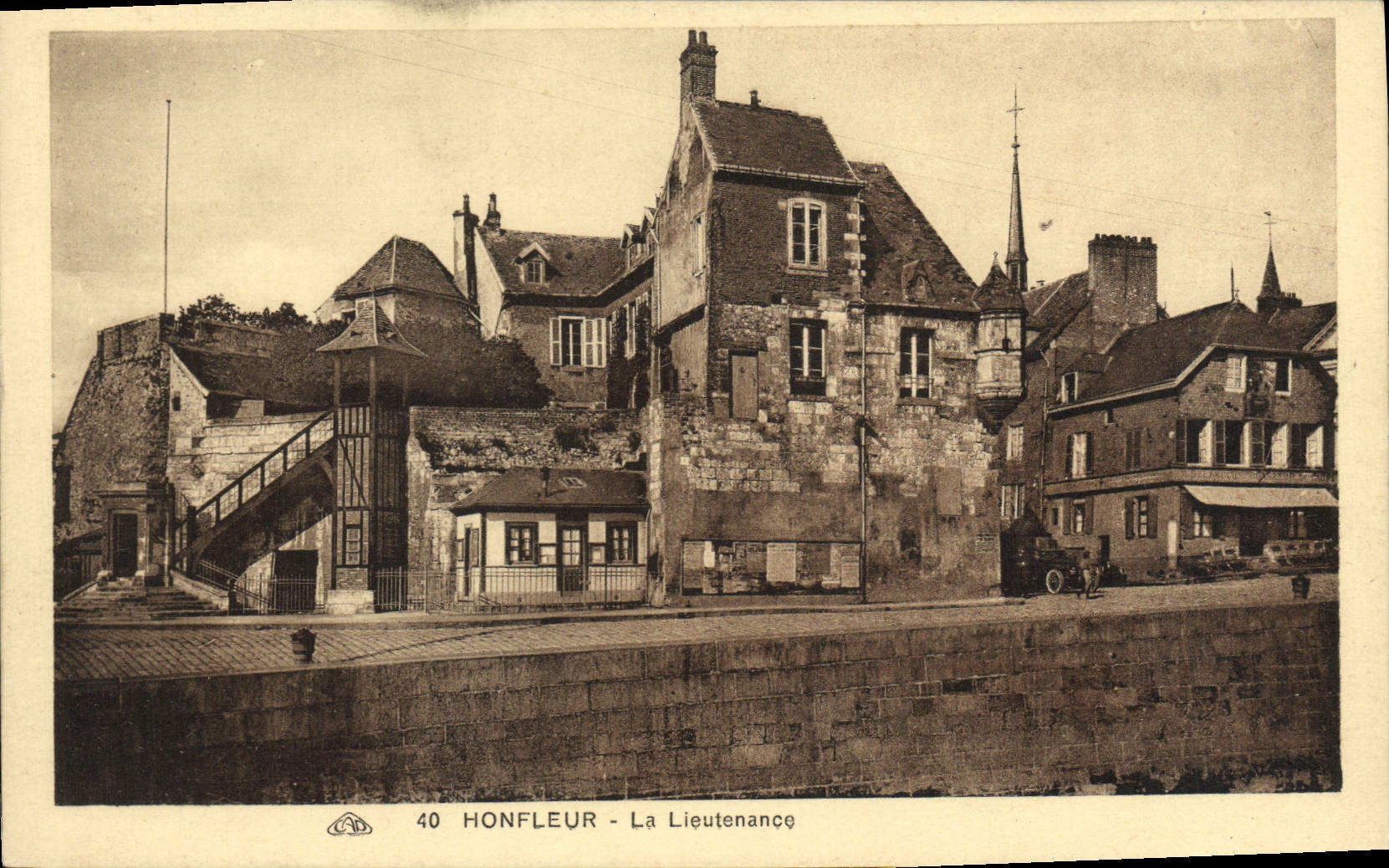 CPA Honfleur La Lieutenance 