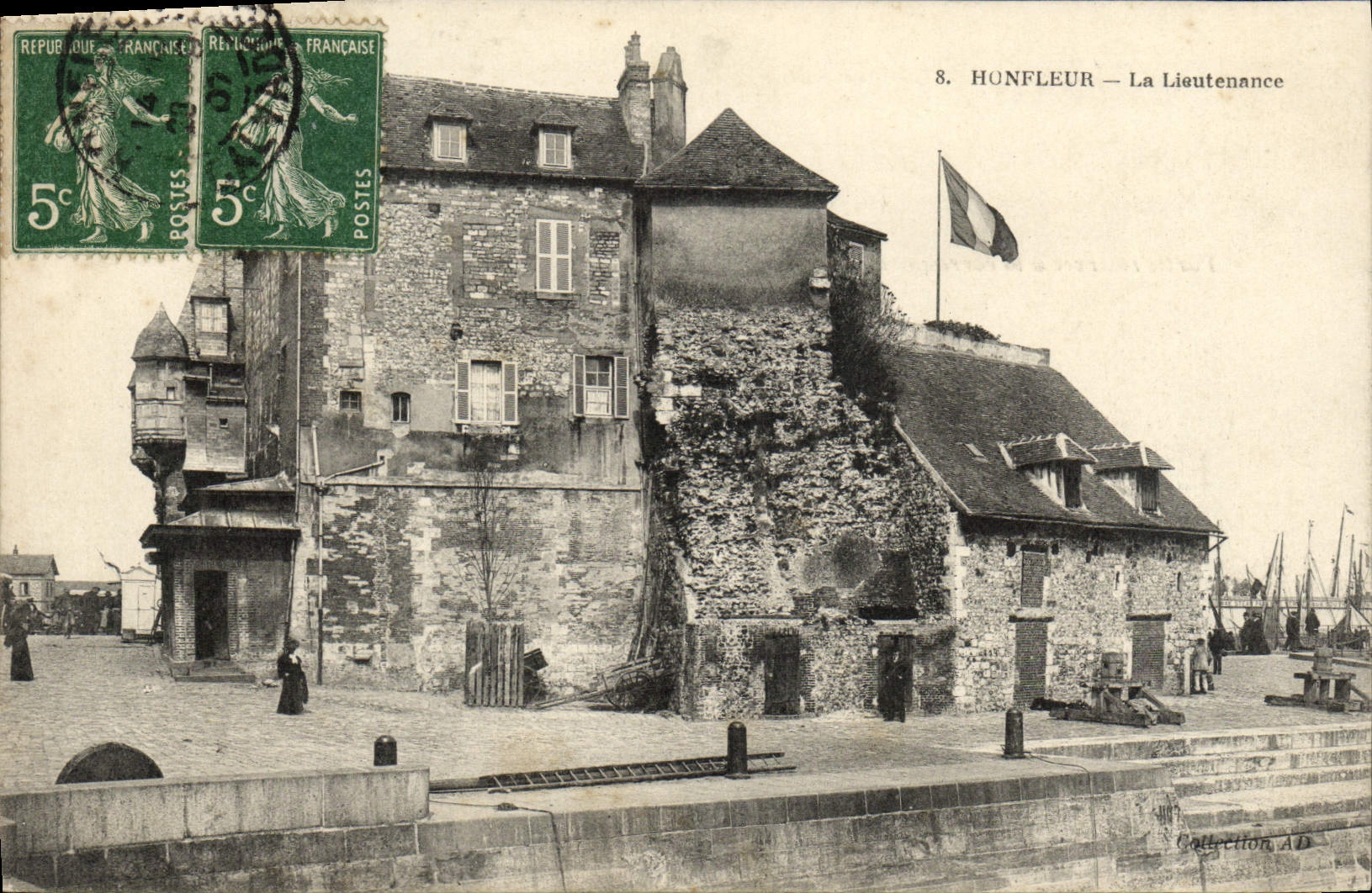 CPA Honfleur La Lieutenance 