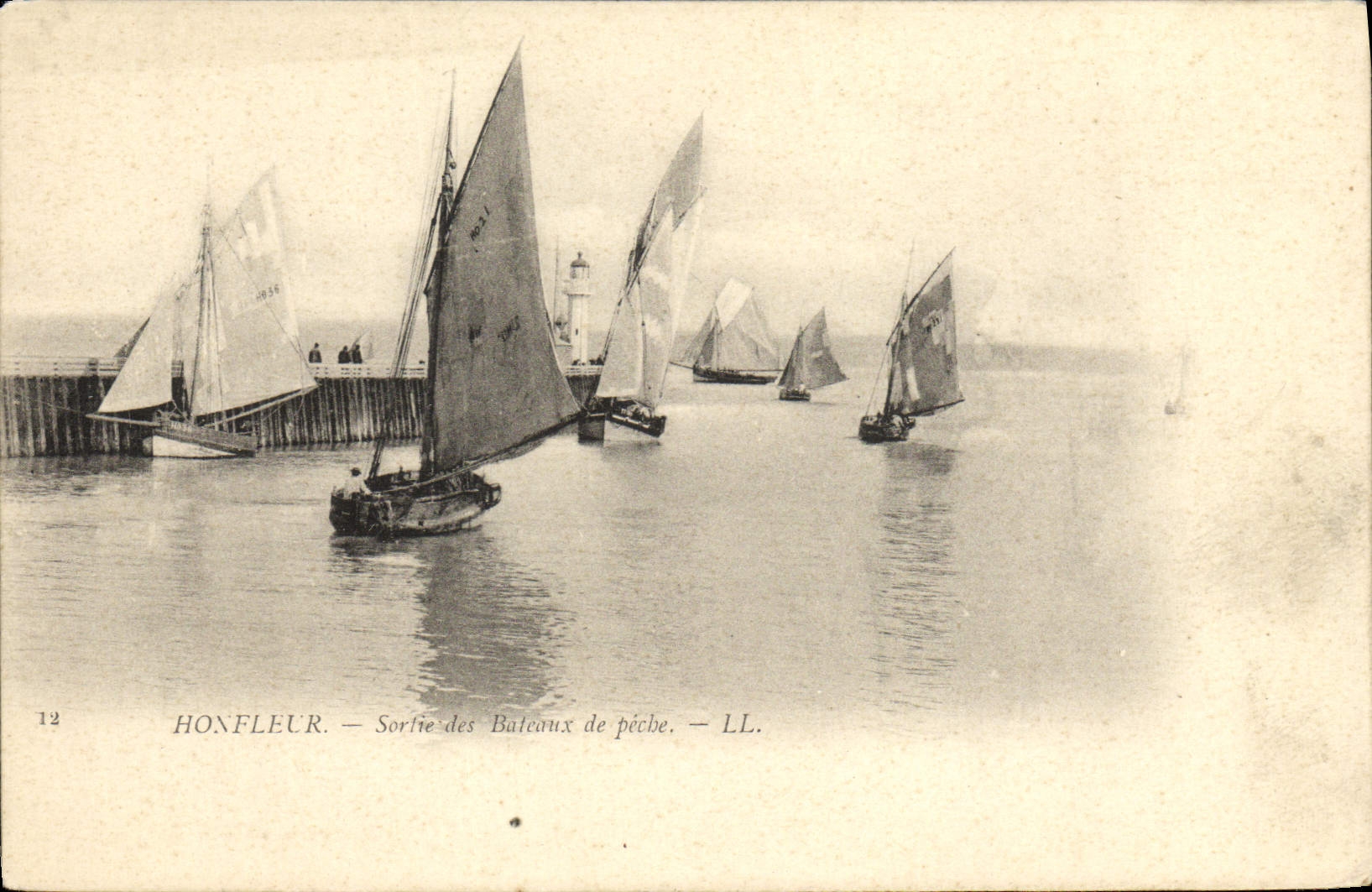 CPA Honfleur Sortie des Bateaux de Peche