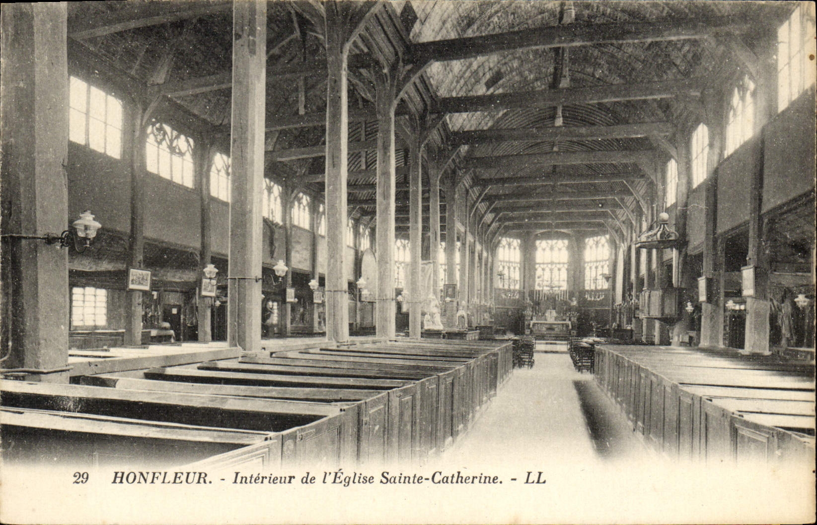 POSTAL Honfleur interior de la VENDIMIA de la iglesia co. Catherine