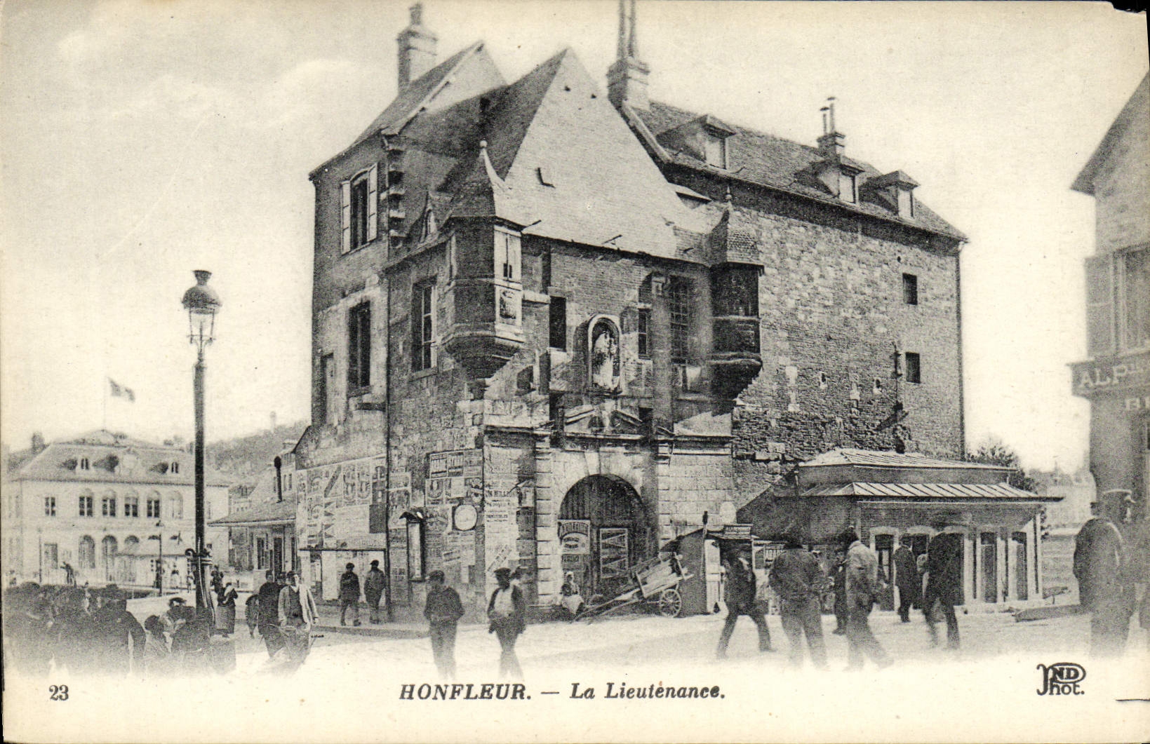 CPA Honfleur La Lieutenance 