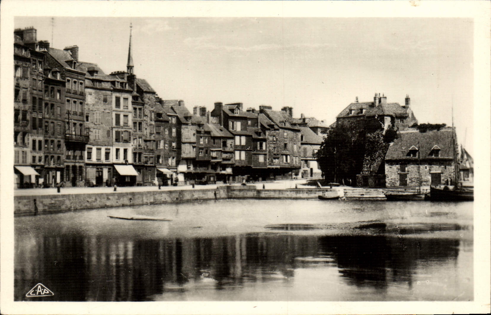 VINTAGE POSTCARD Honfleur Quay co. Catherine and Lieutenancy