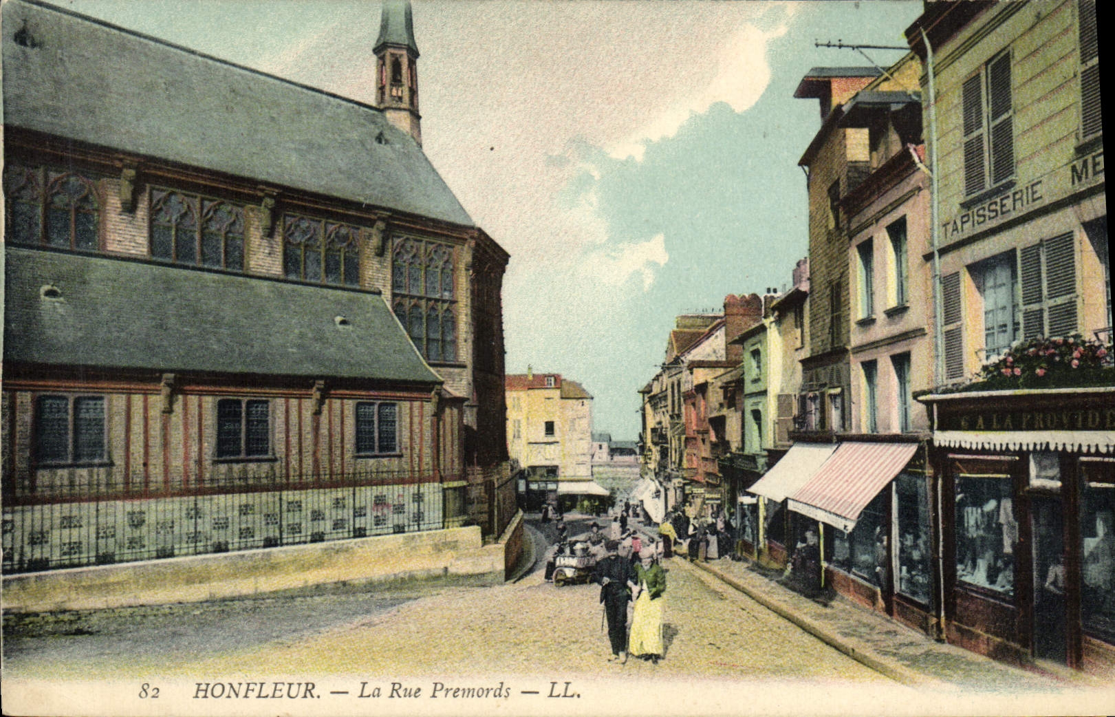 VINTAGE POSTCARD Honfleur the Street Premords