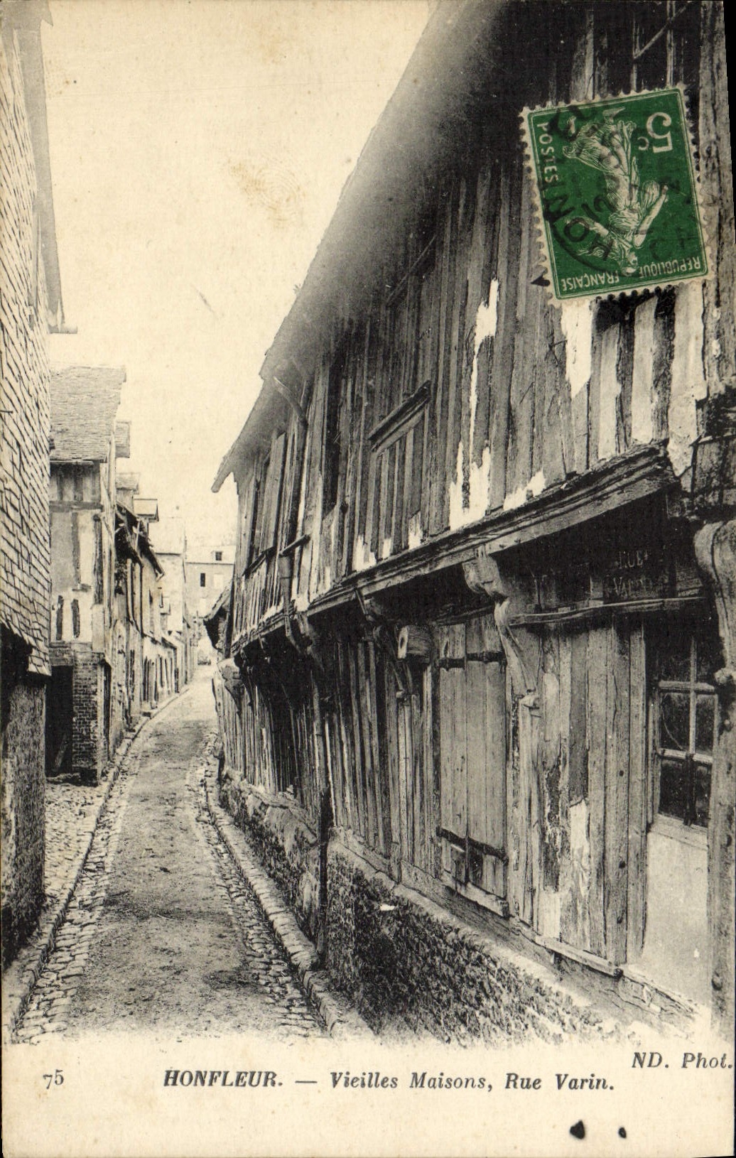 VINTAGE POSTCARD Honfleur Old women Houses Street Varin